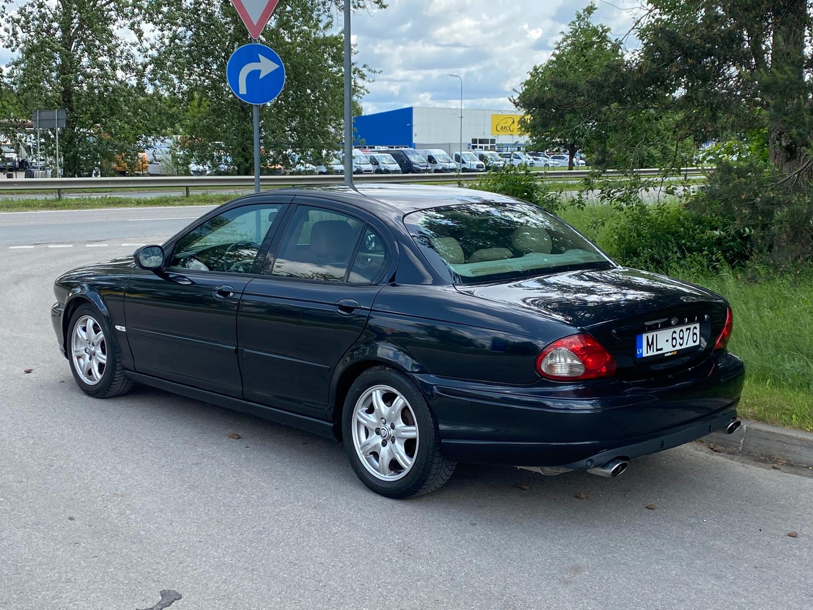 Jaguar X-Type