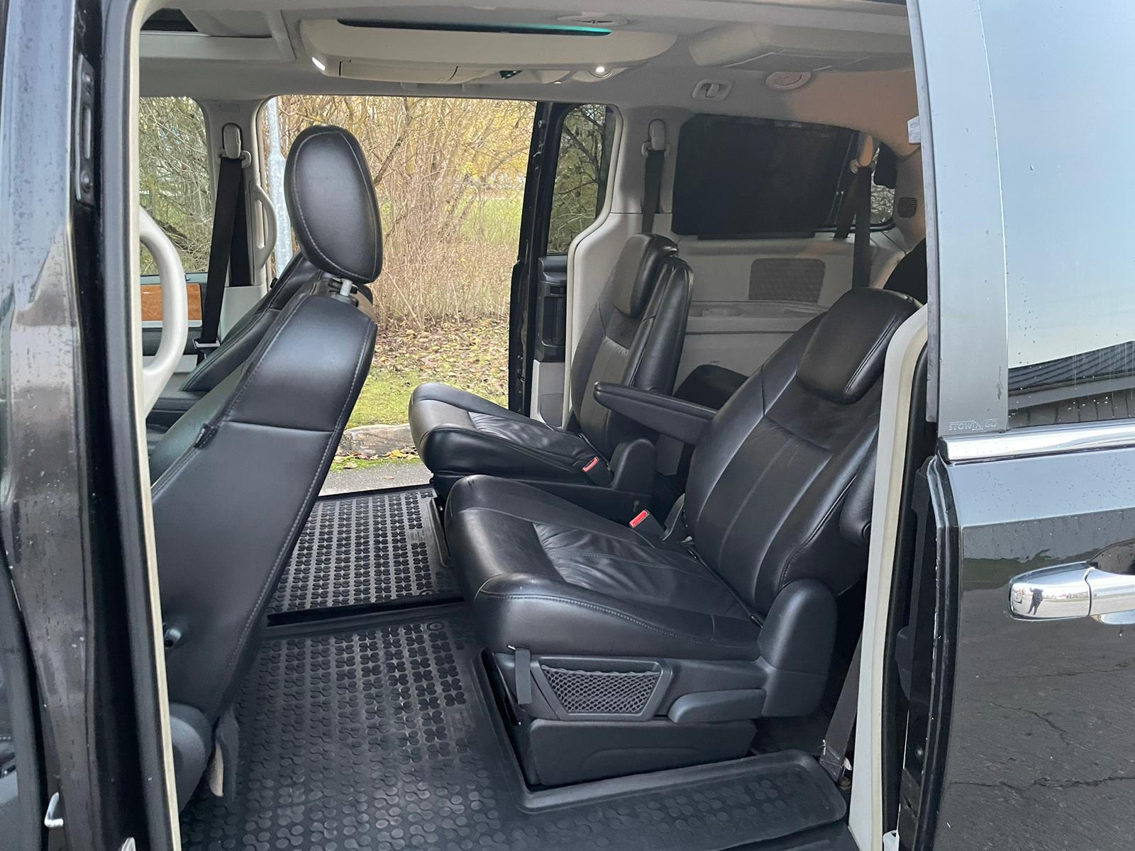 Chrysler Grand Voyager stowngo 7-VIETAS