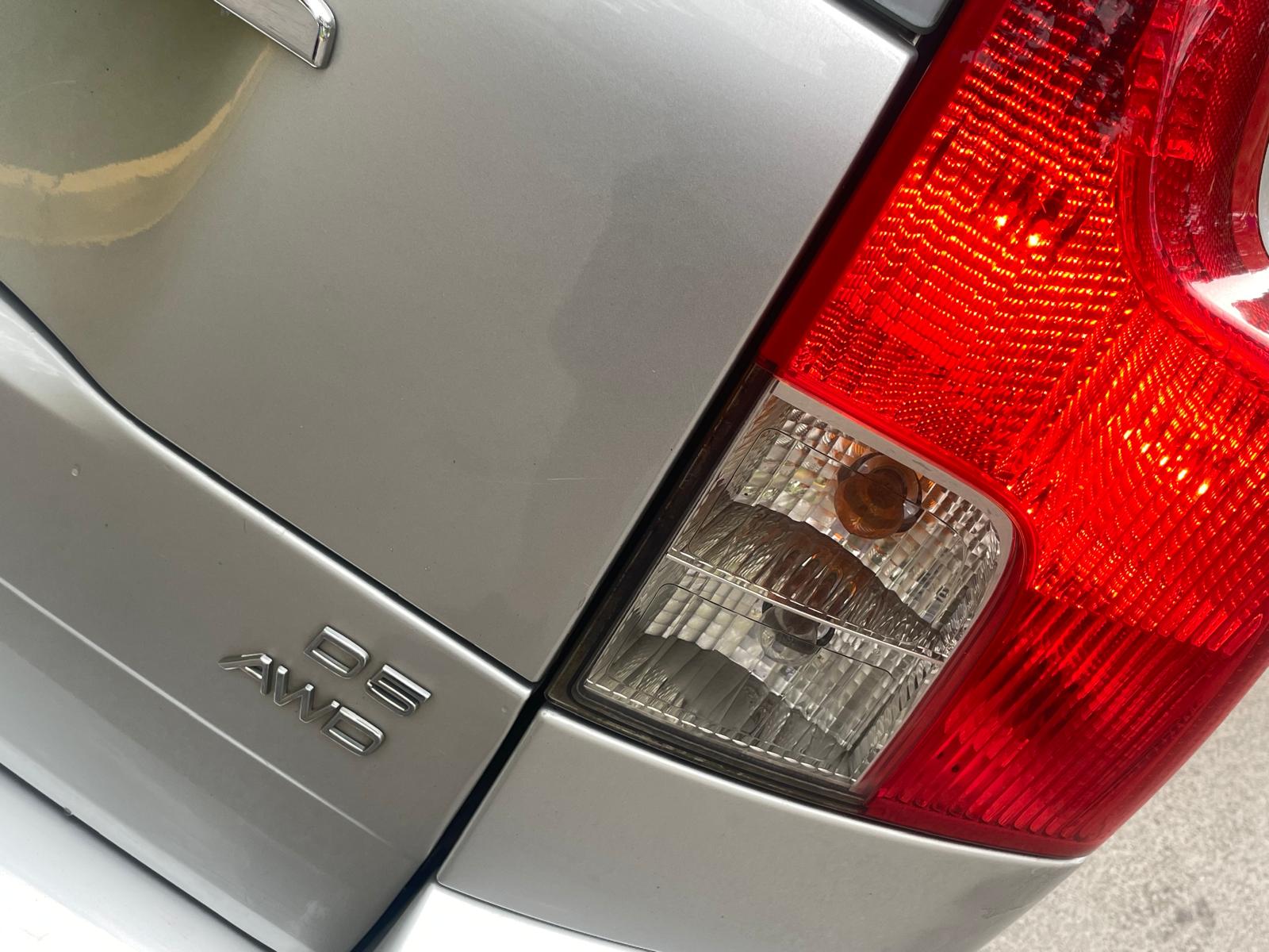VOLVO XC90 7-VIETAS