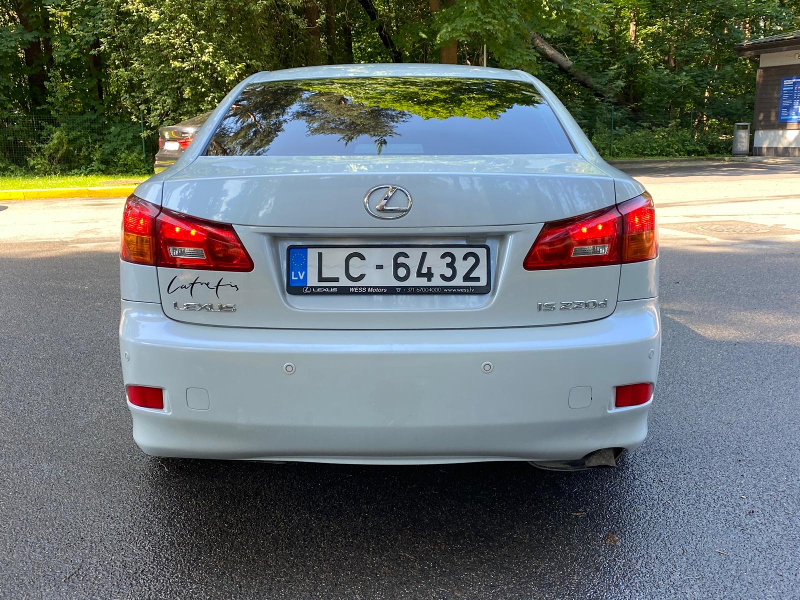 LEXUS IS 220
