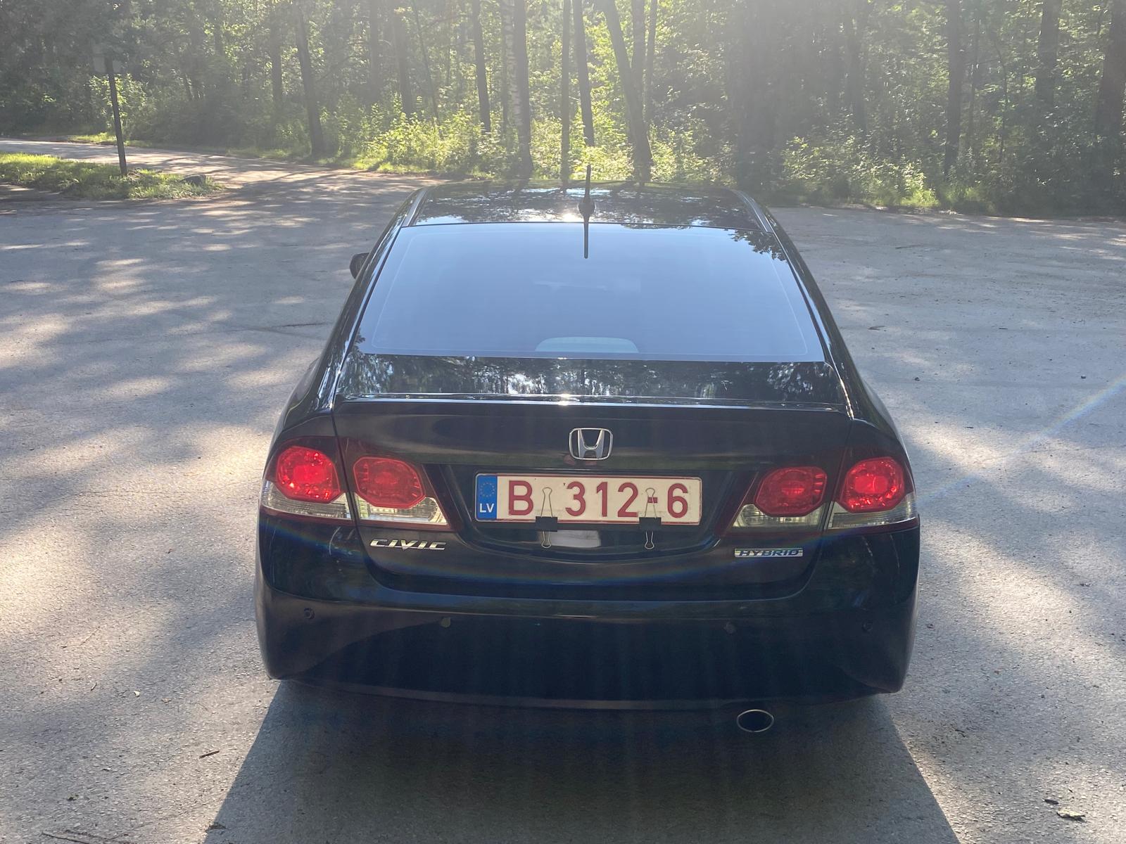 HONDA CIVIC 4DR HYBRID