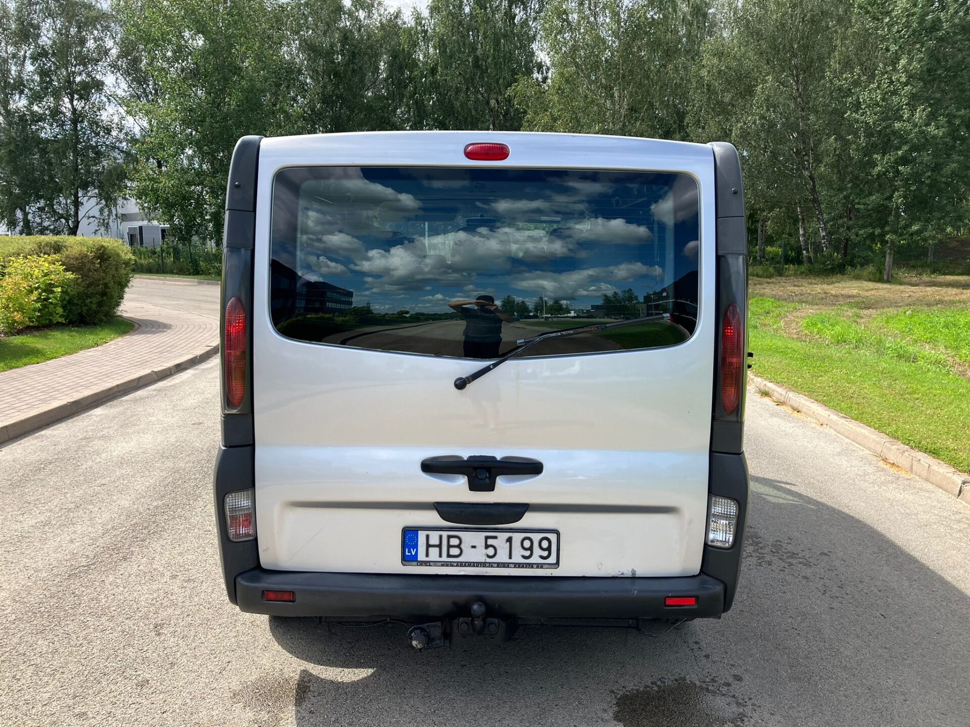 Opel Vivaro 9-vietas