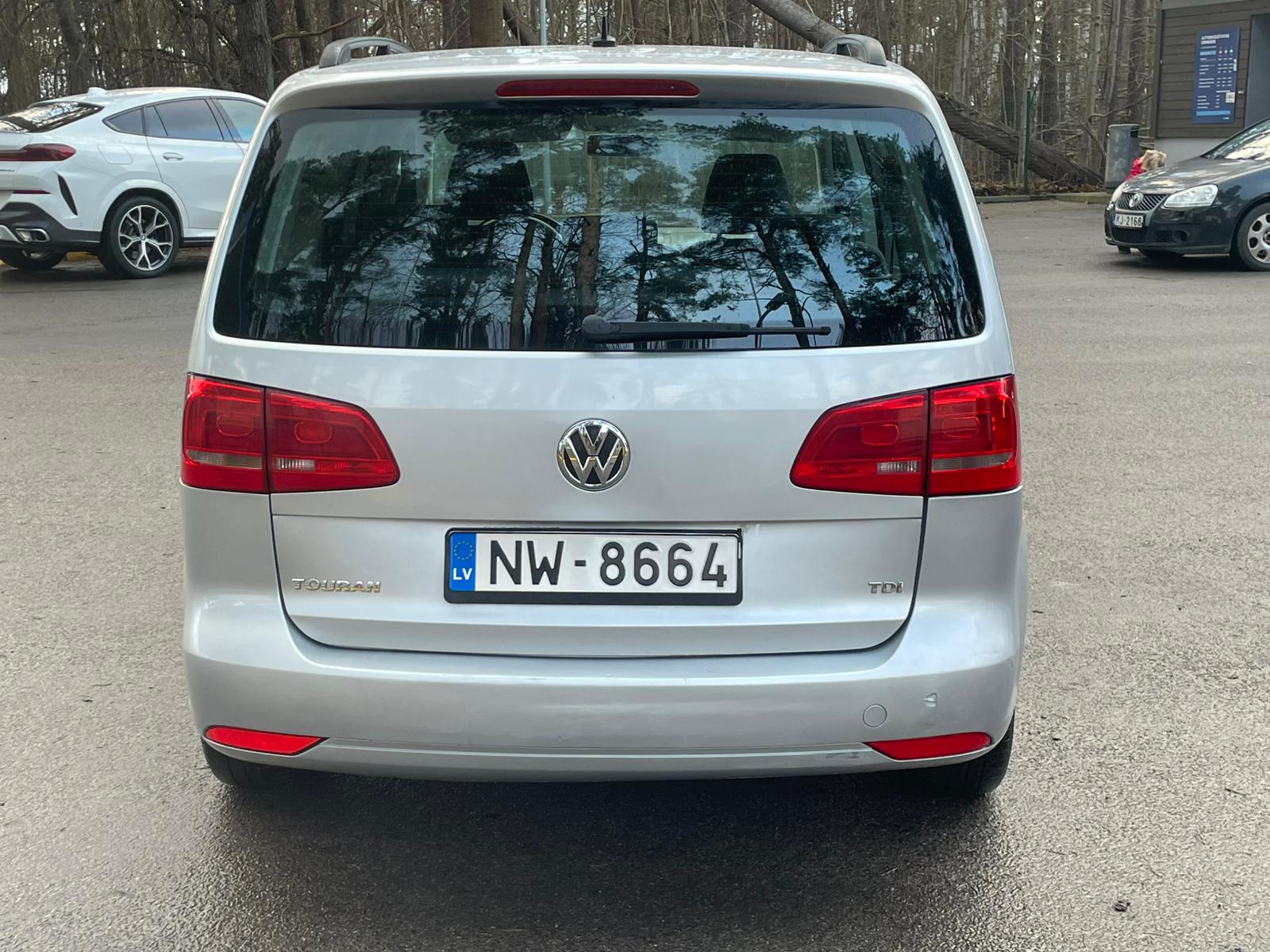 VW Touran 7-Vietīgs