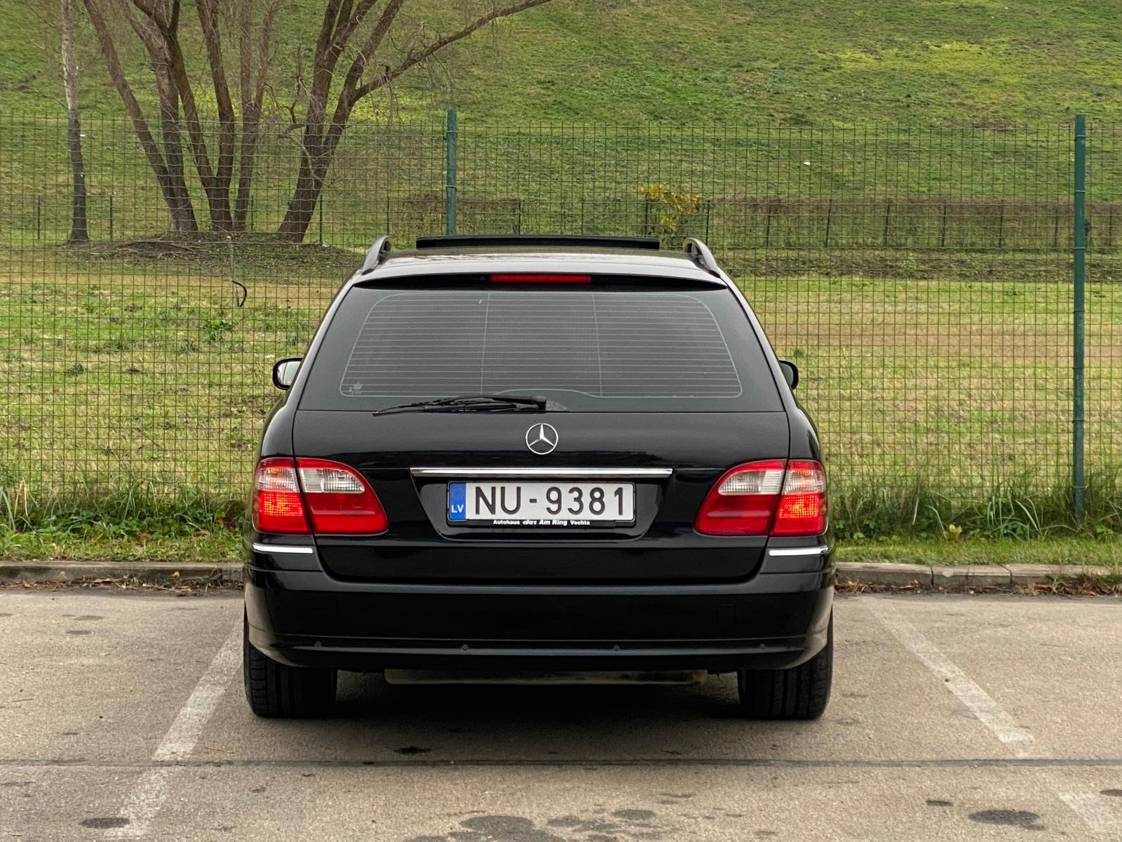 Mercedes Benz E320 Elegance