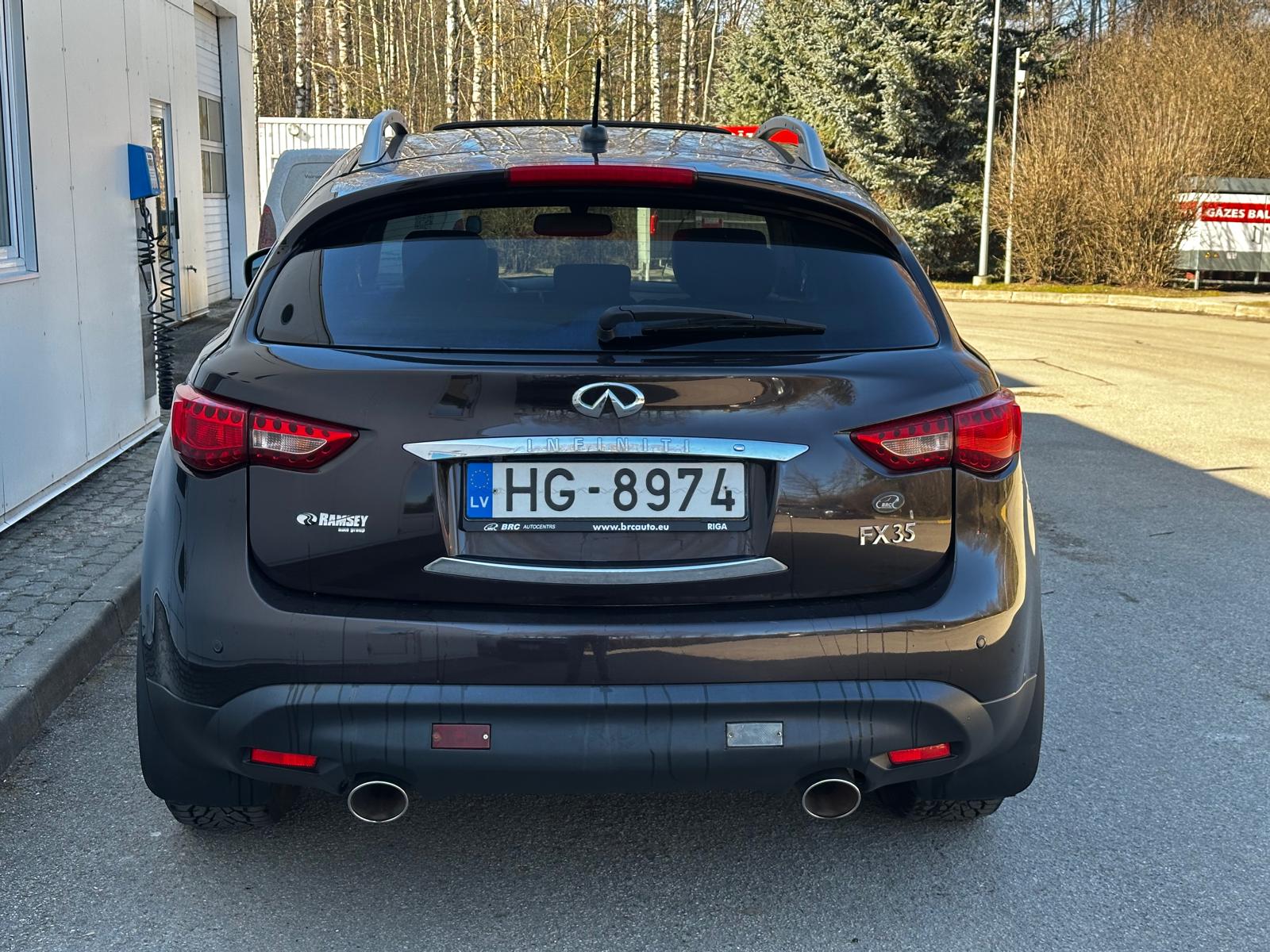 INFINITI FX 35