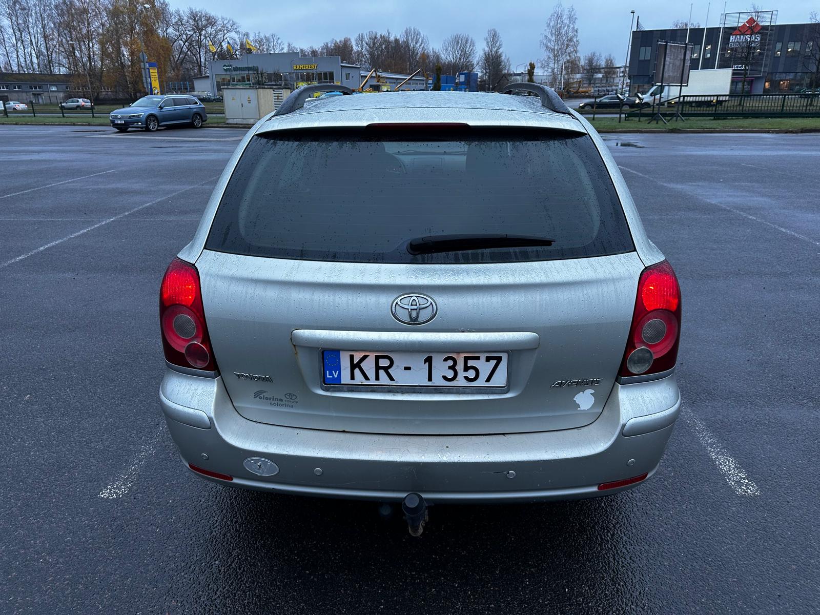 TOYOTA AVENSIS