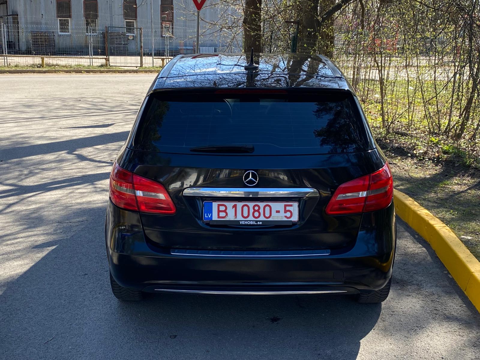 MERCEDES BENZ B200 AVANTGARDE