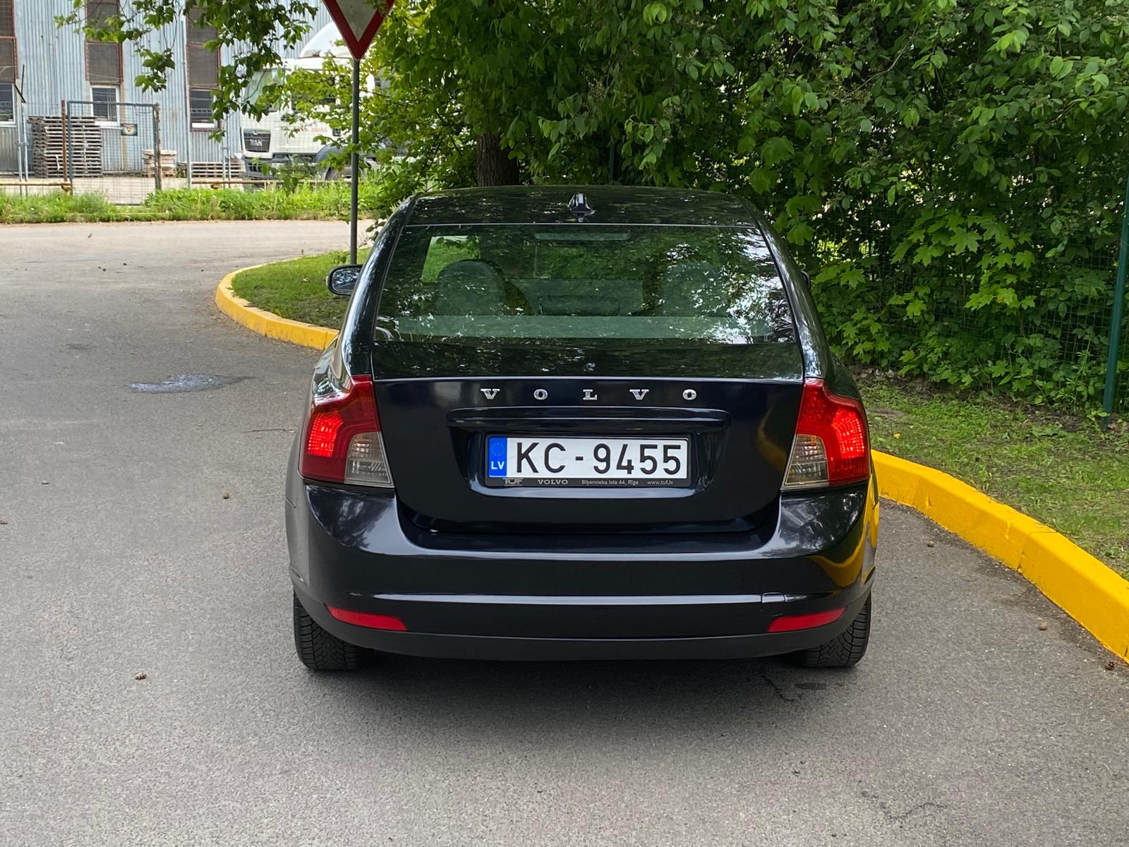VOLVO S40