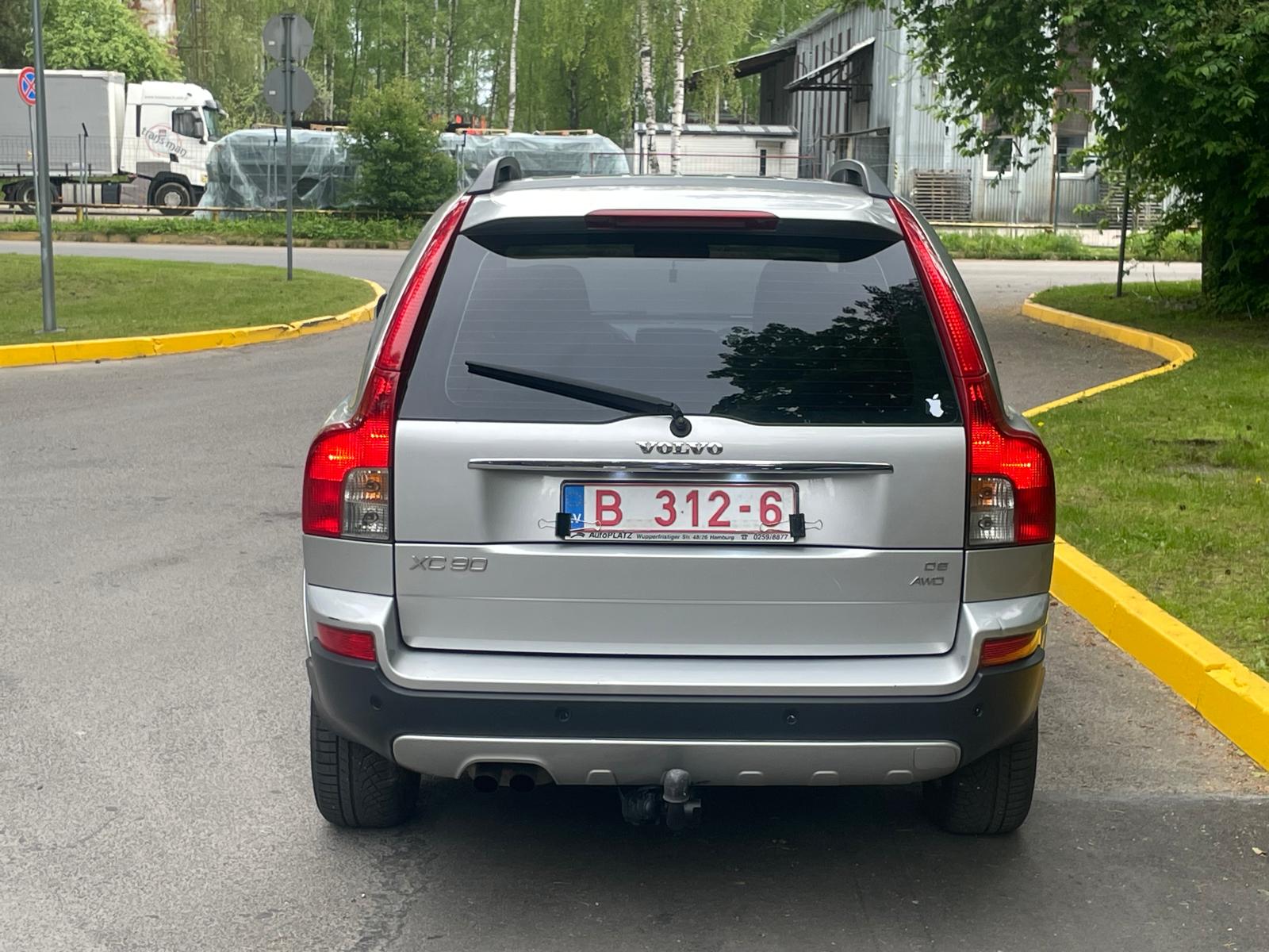VOLVO XC90 7-VIETAS