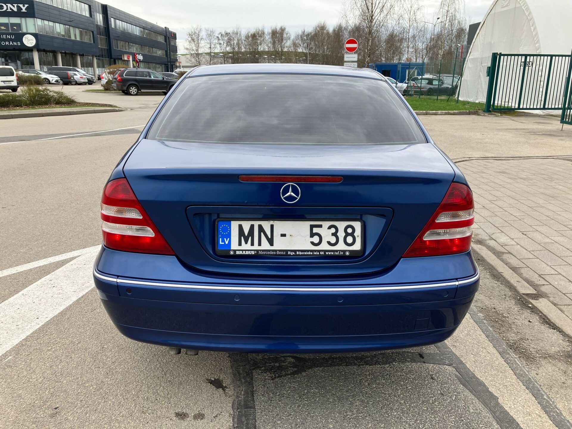 Mercedes C240