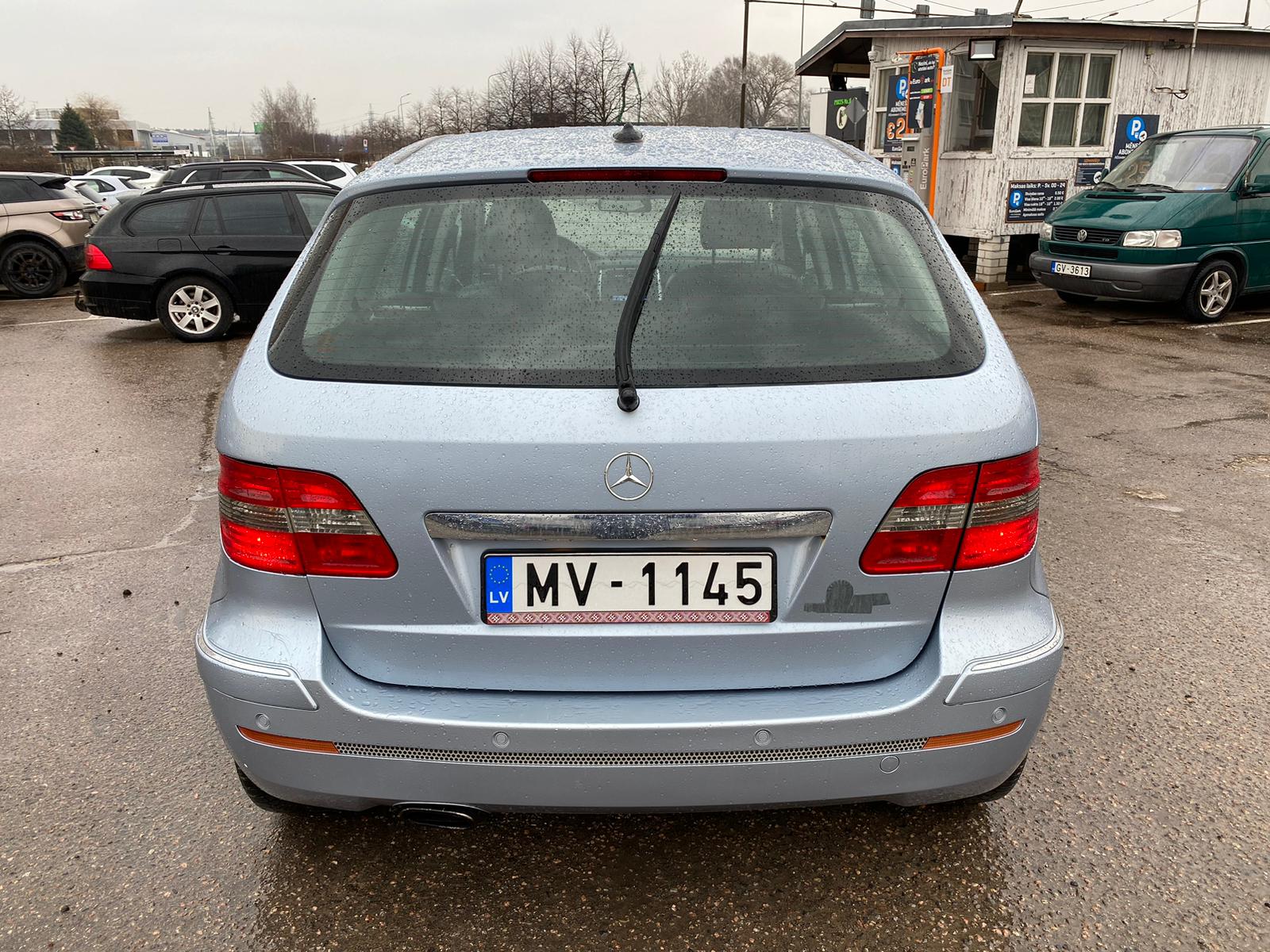 Mercedes B200