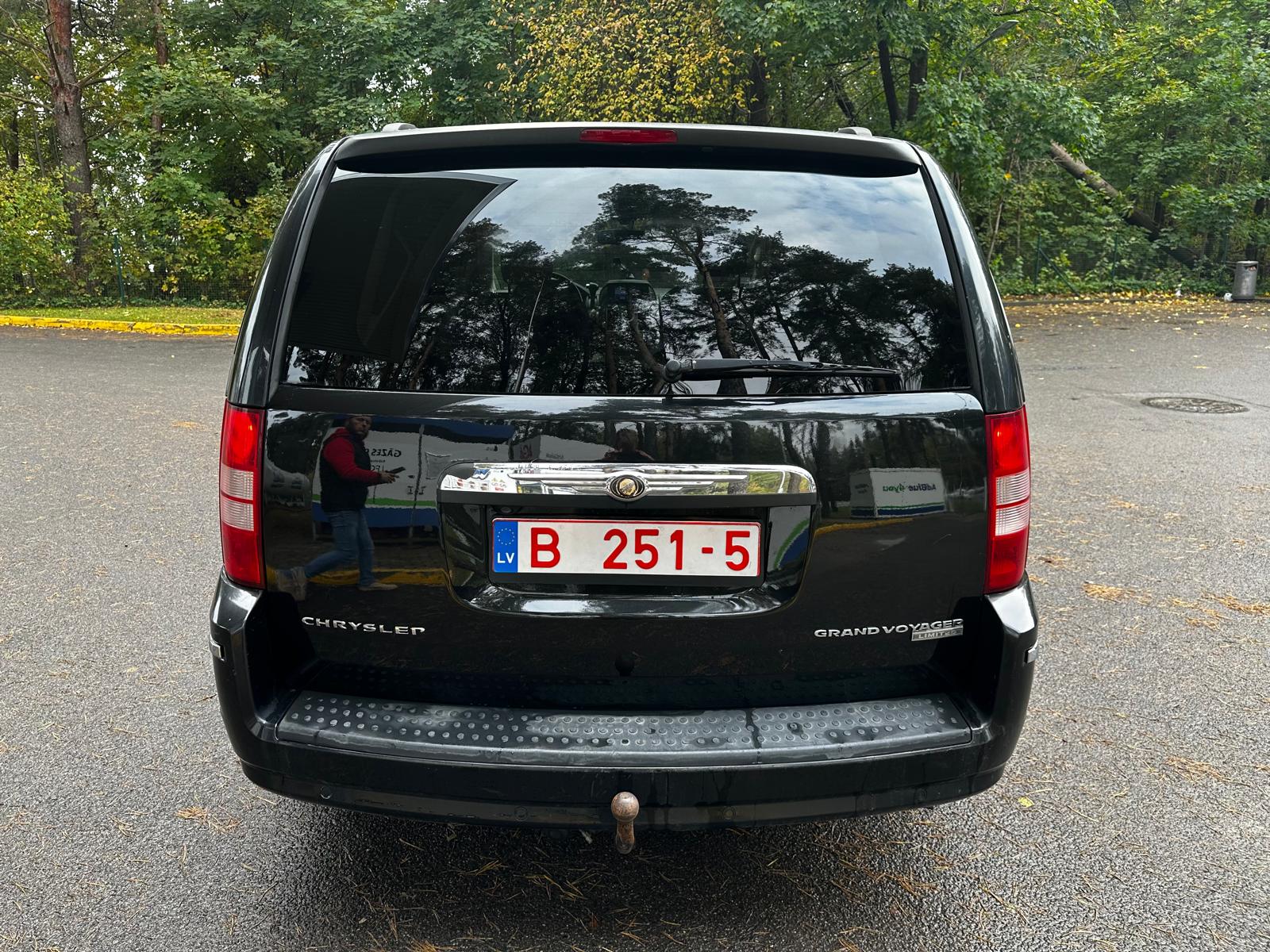 Chrysler Grand Voyager Limited Edition Stow N GO 7-vietas