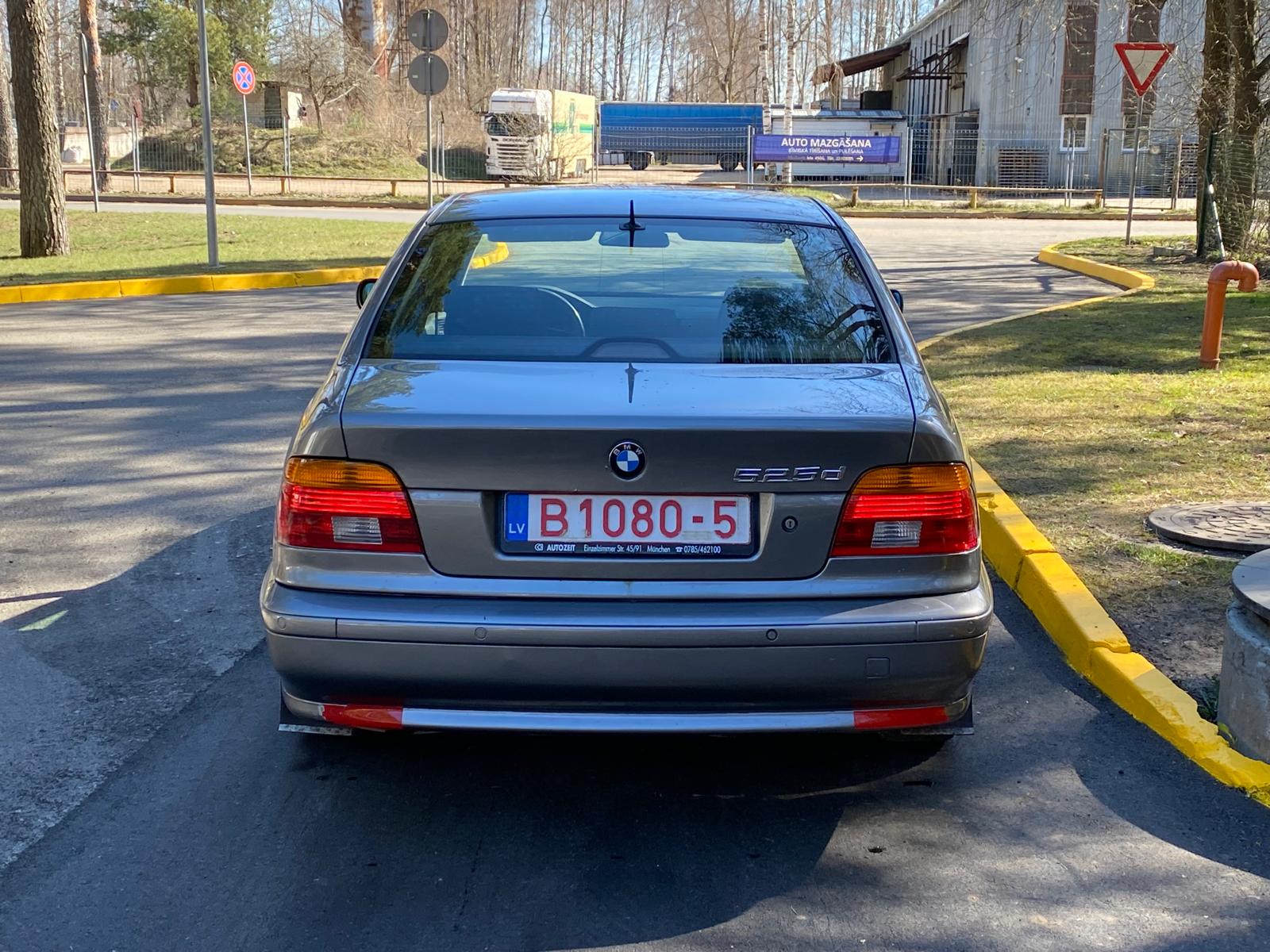 BMW 525