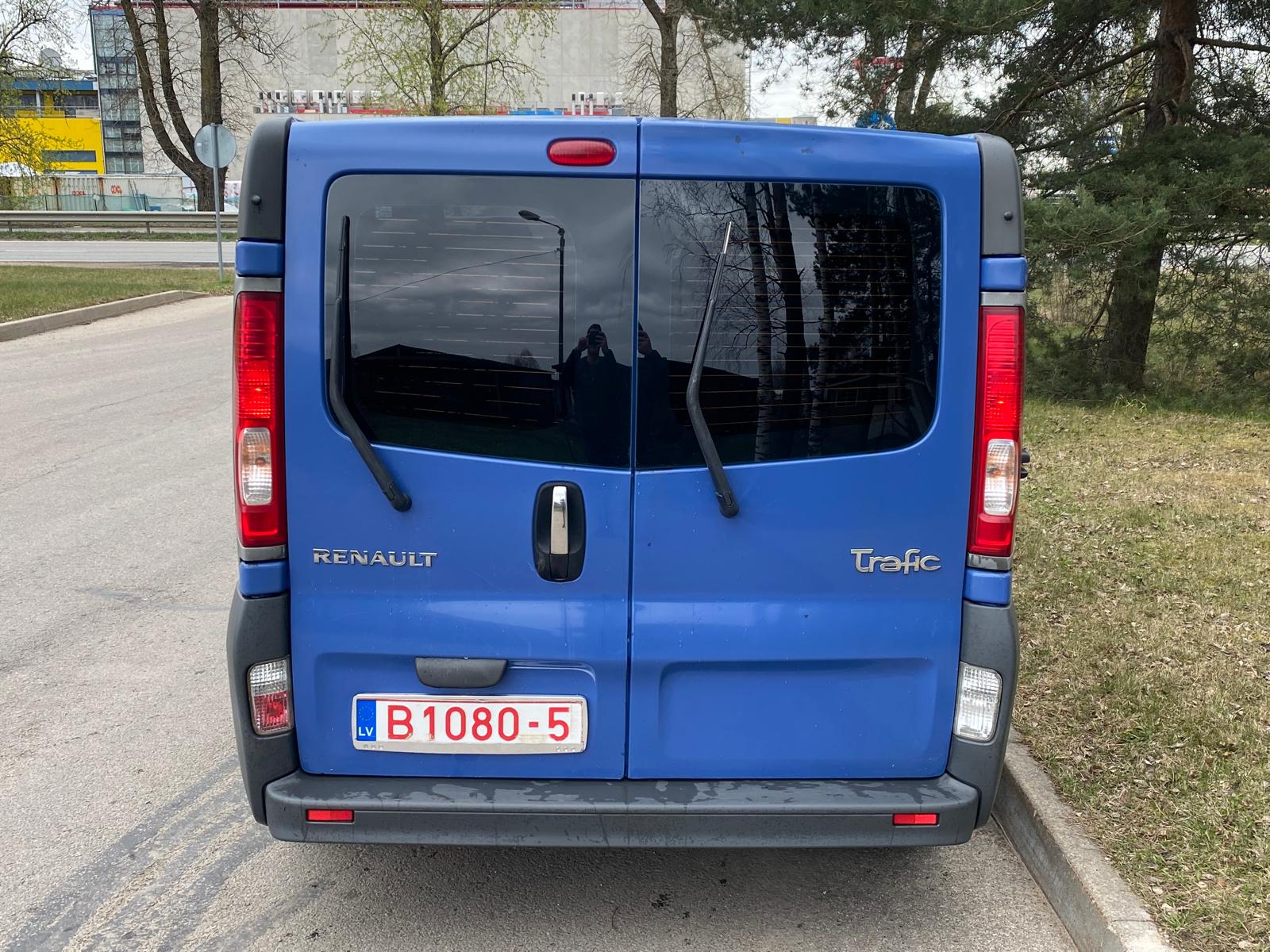 Renault Trafic Passenger 9-vietas