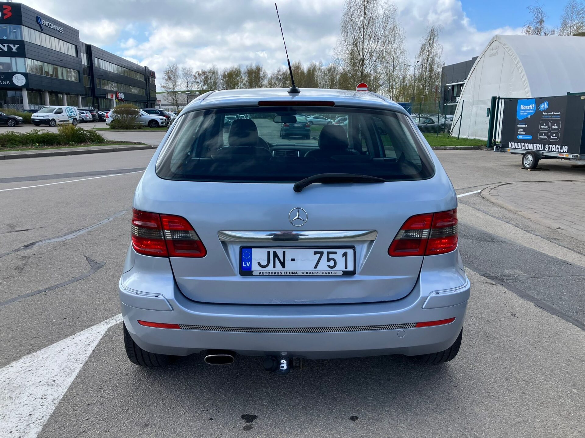 Mercedes B180
