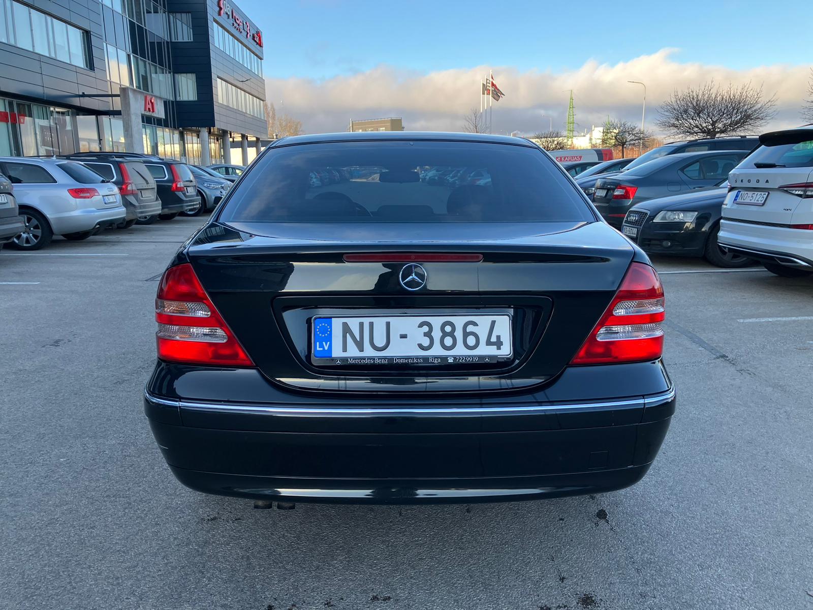Mercedes Benz C220