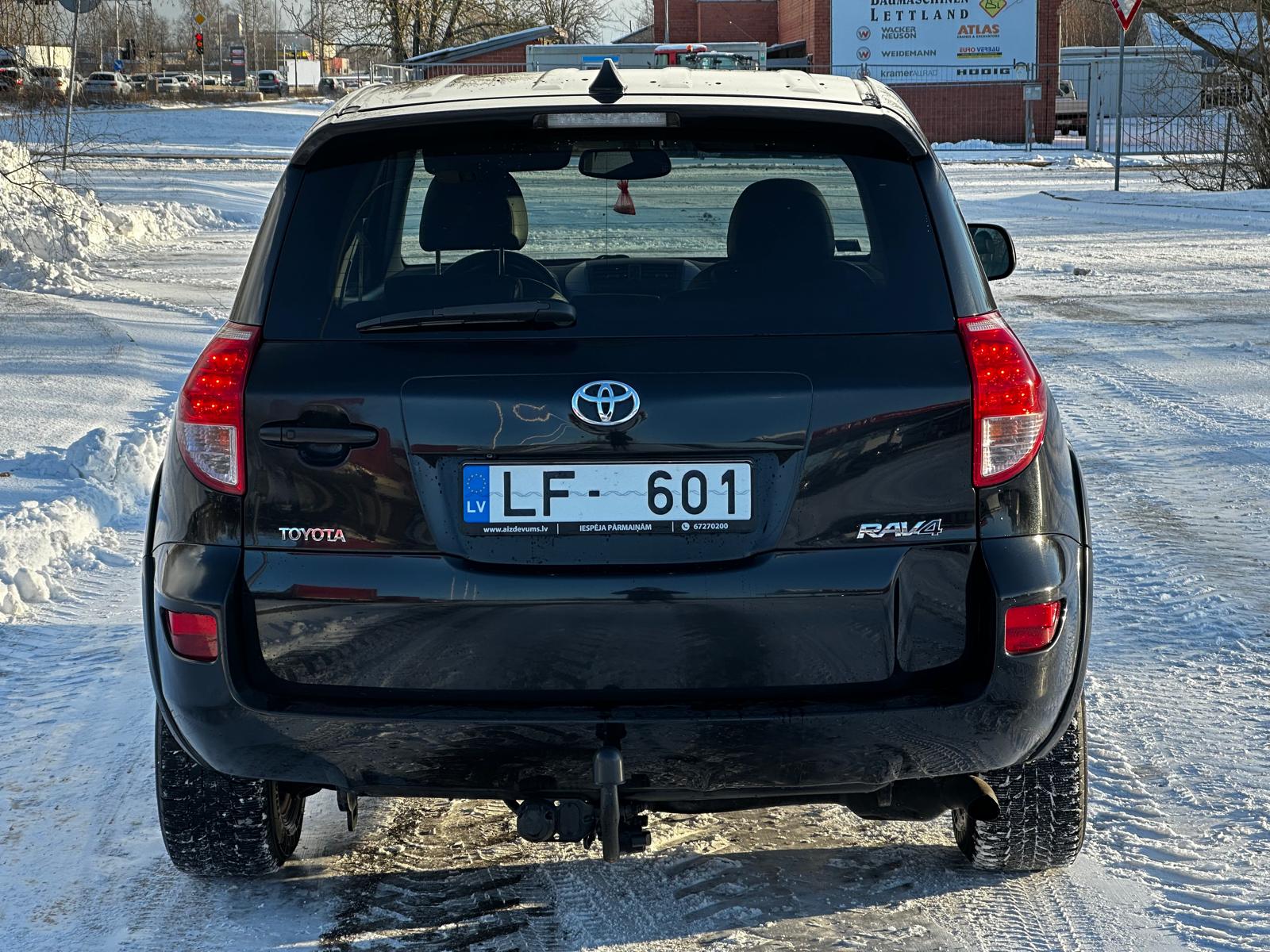 TOYOTA RAV4 4×4