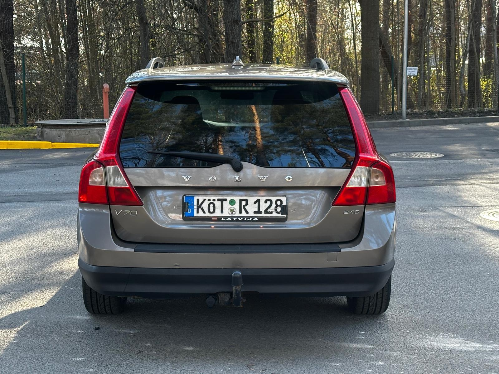 VOLVO V70