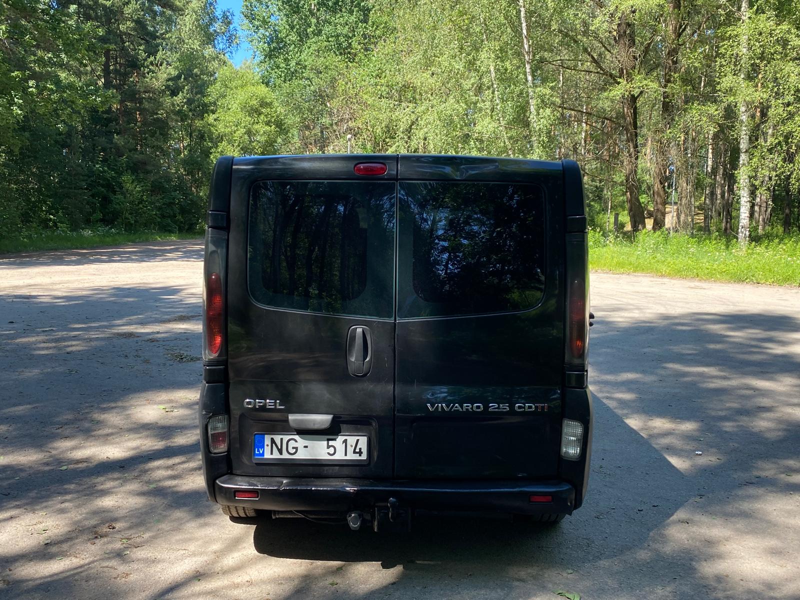 Opel Vivaro kravas buss 3-vietas