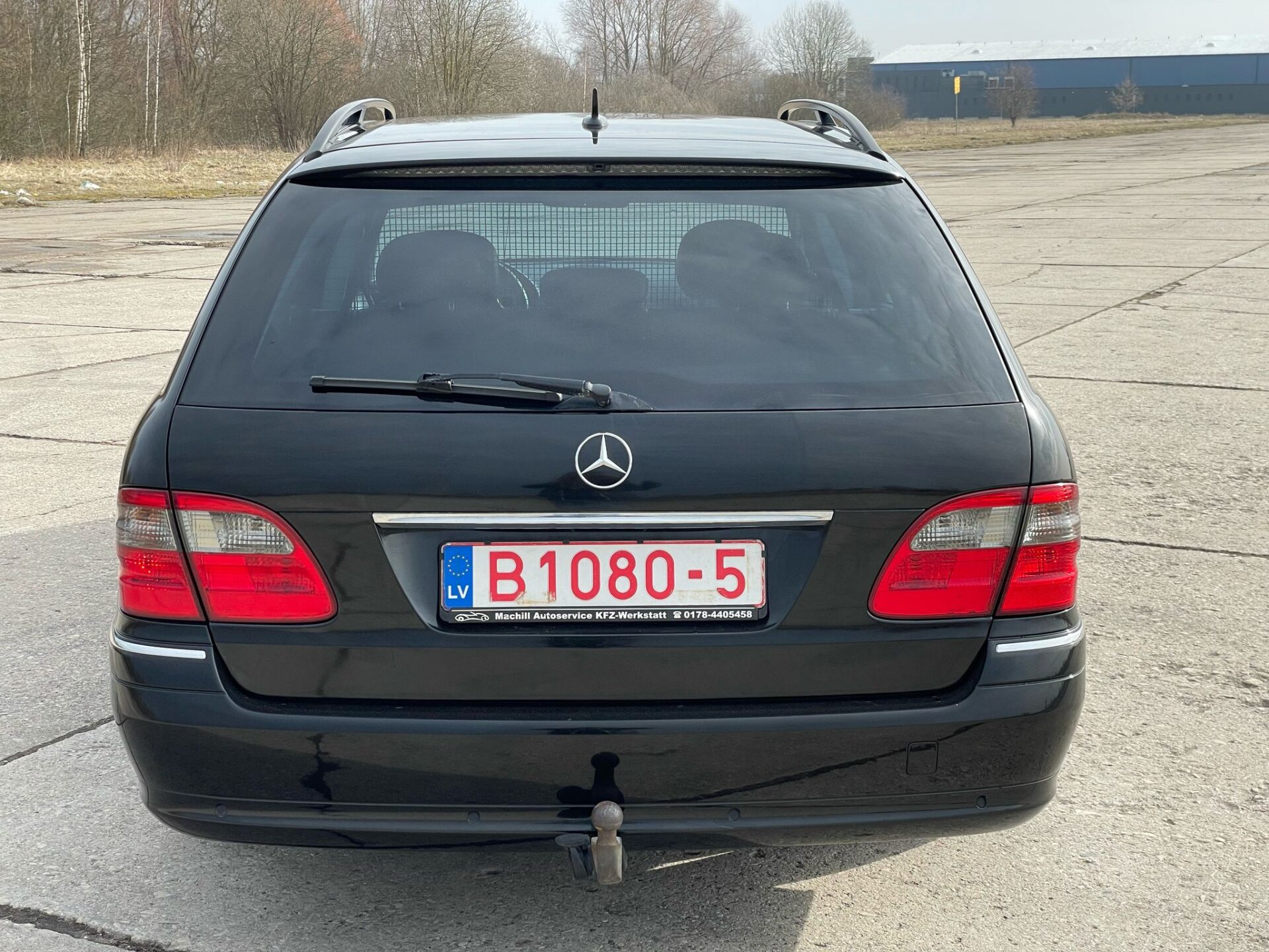 Mercedes Benz E320 AVANTGARDE