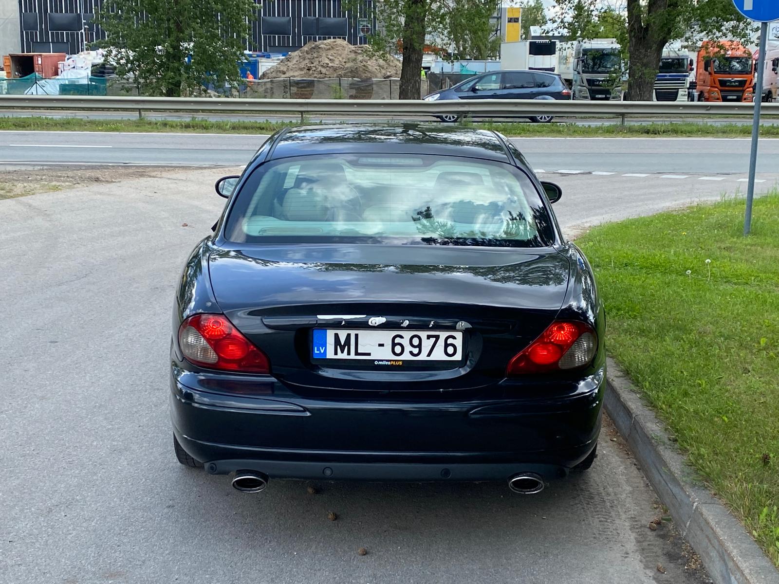 Jaguar X-Type