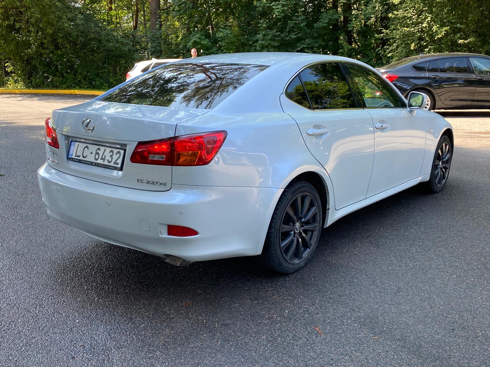 LEXUS IS 220