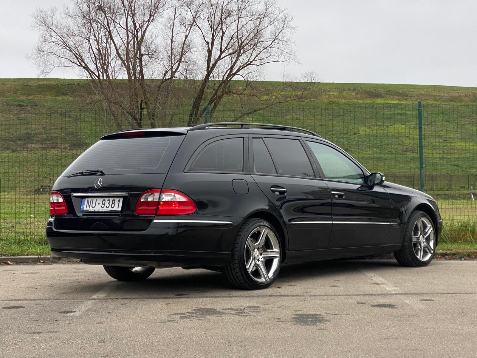 Mercedes Benz E320 Elegance