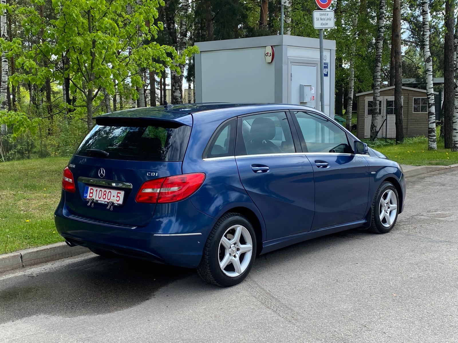 MERCEDES BENZ B180 BLUE EFFICIENCY