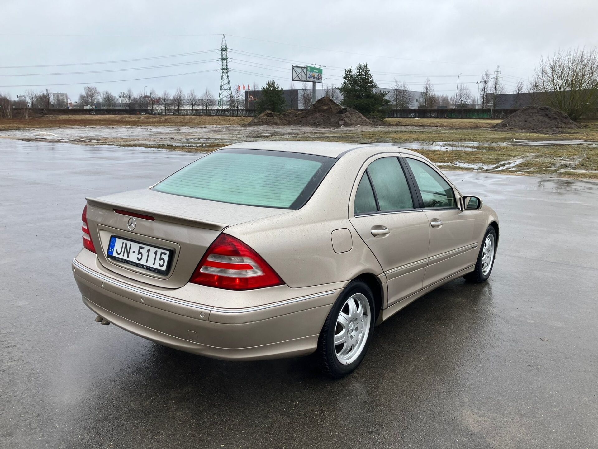 Mercedes Benz C180