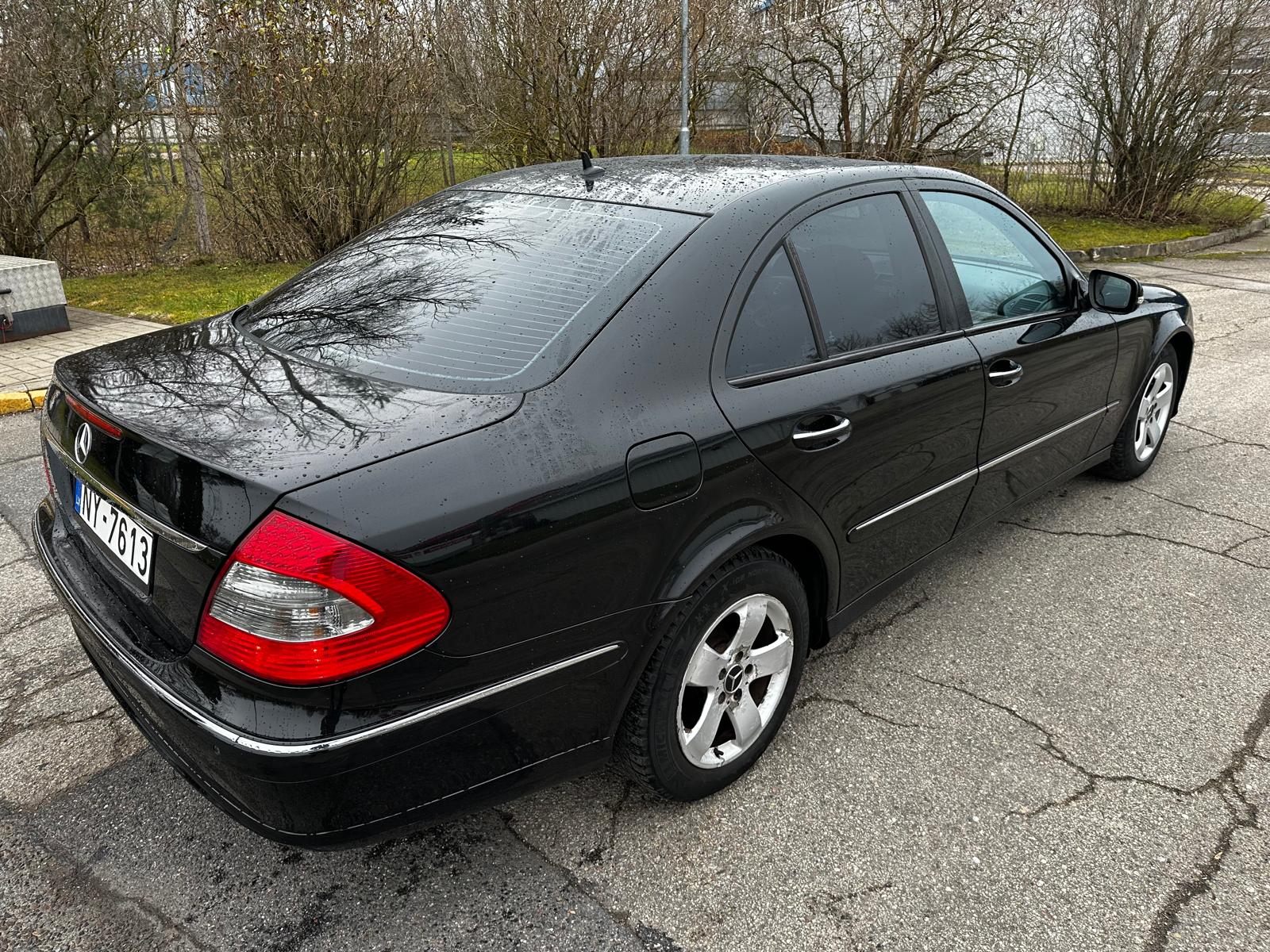 Mercedes Benz E220