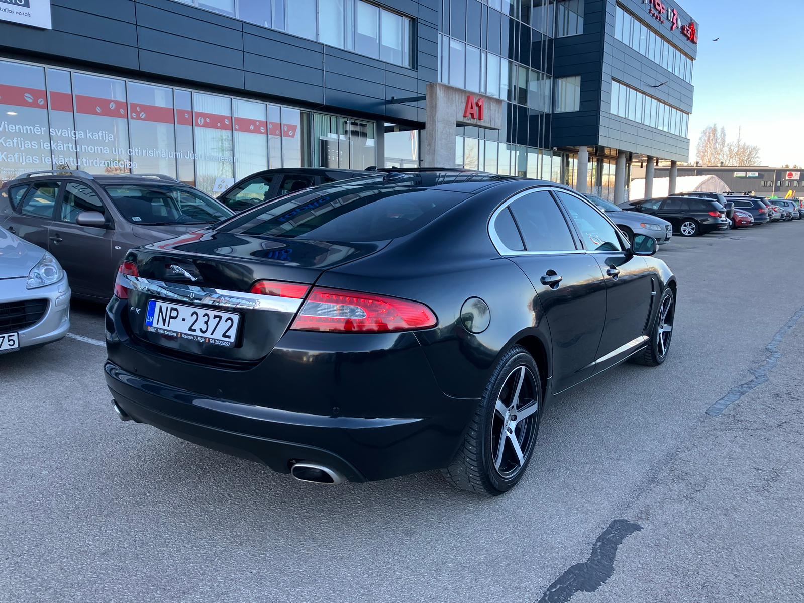 Jaguar XF