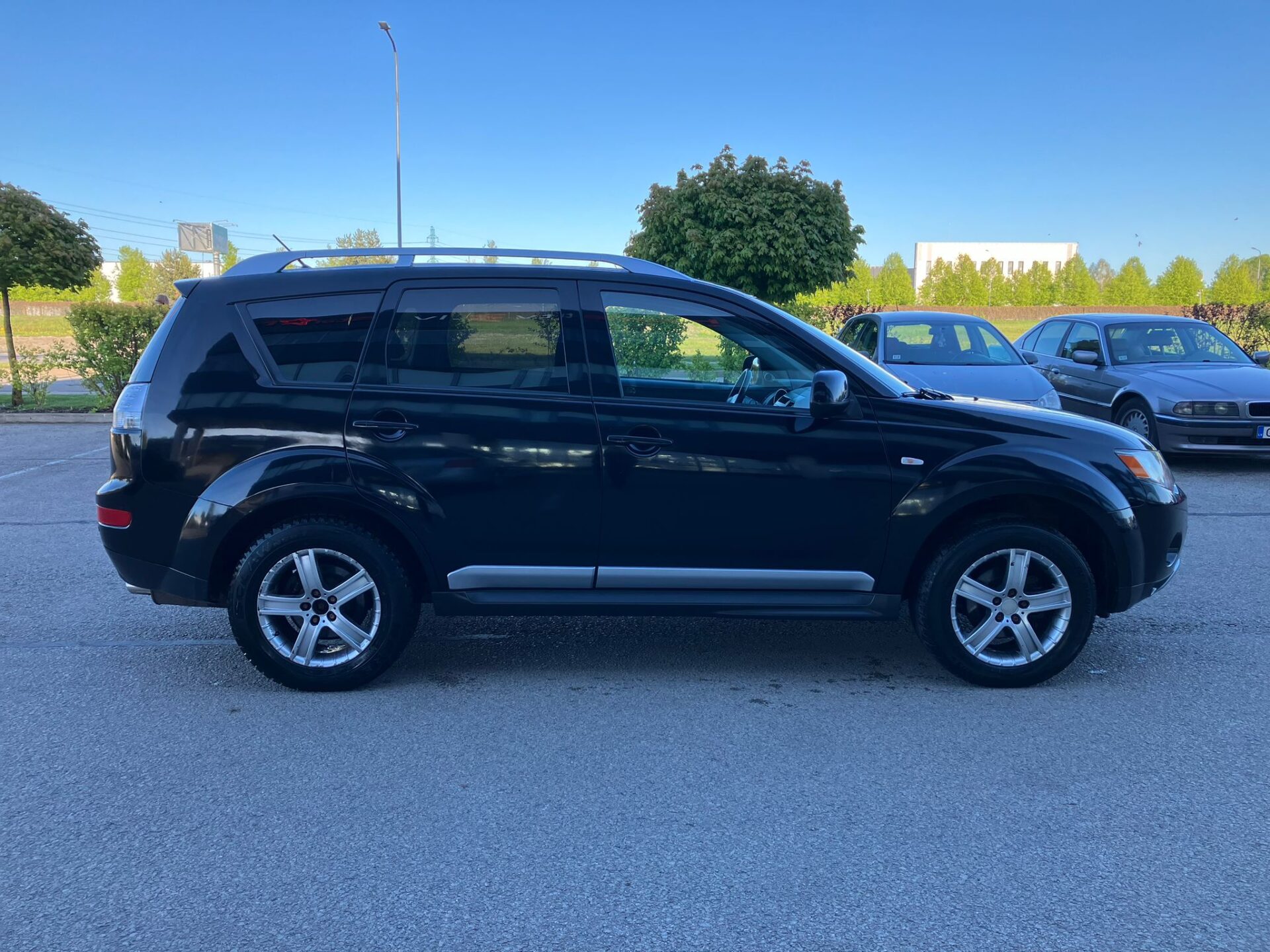 Mitsubishi Outlander 4×4 7-vietas
