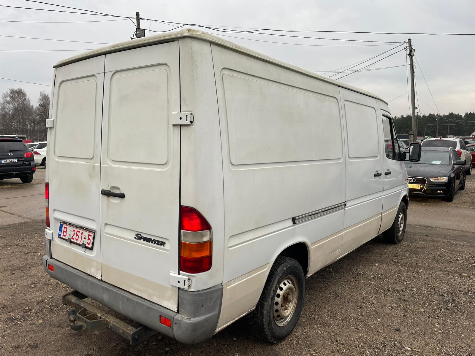 MERCEDES BENZ SPRINTER 211