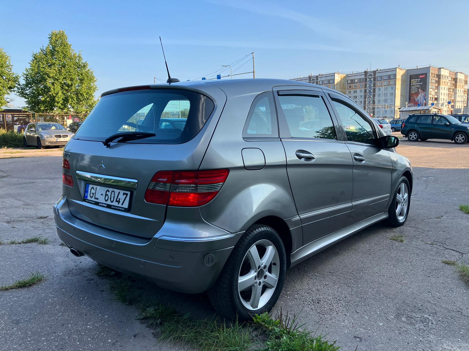 Mercedes Benz B170