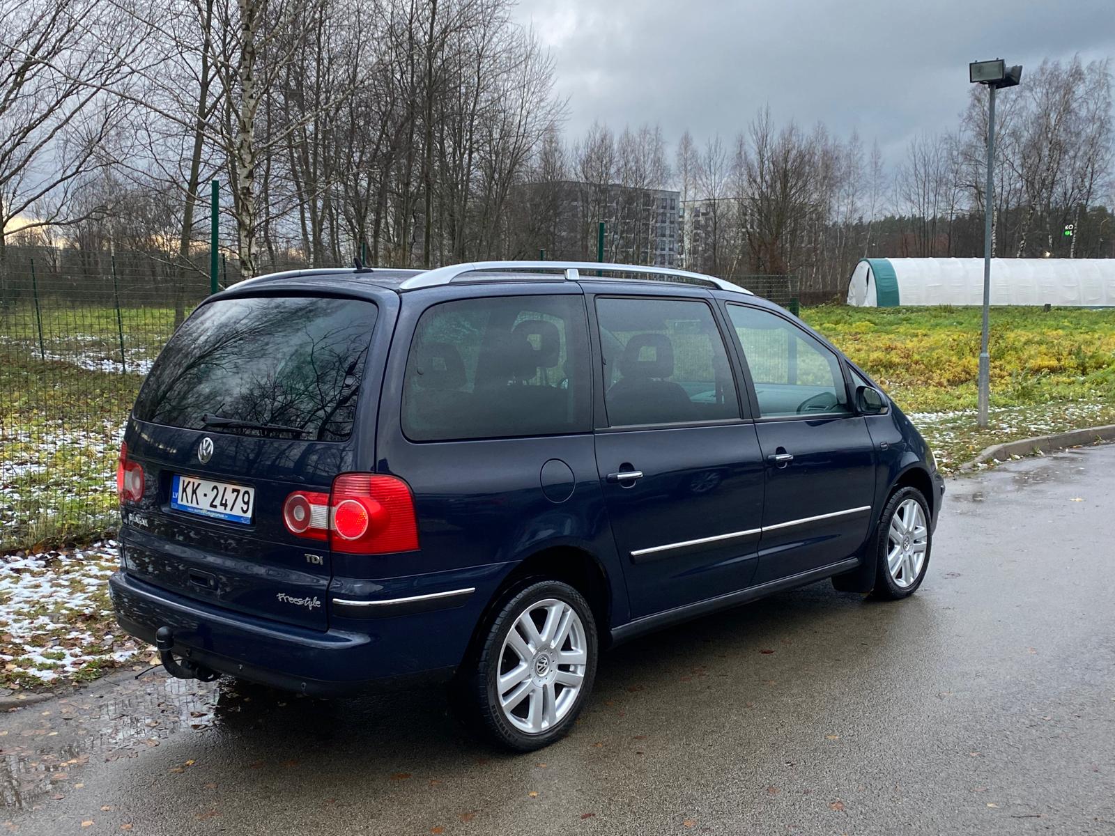 VW SHARAN FREESTYLE 7-SEATS