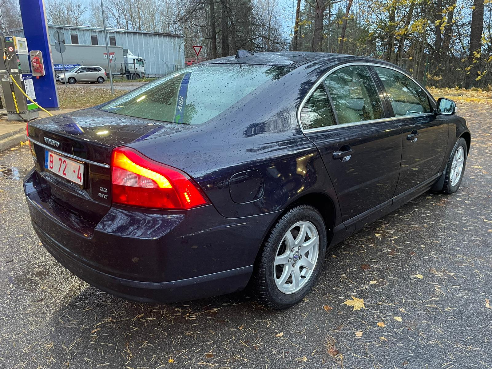 VOLVO S80