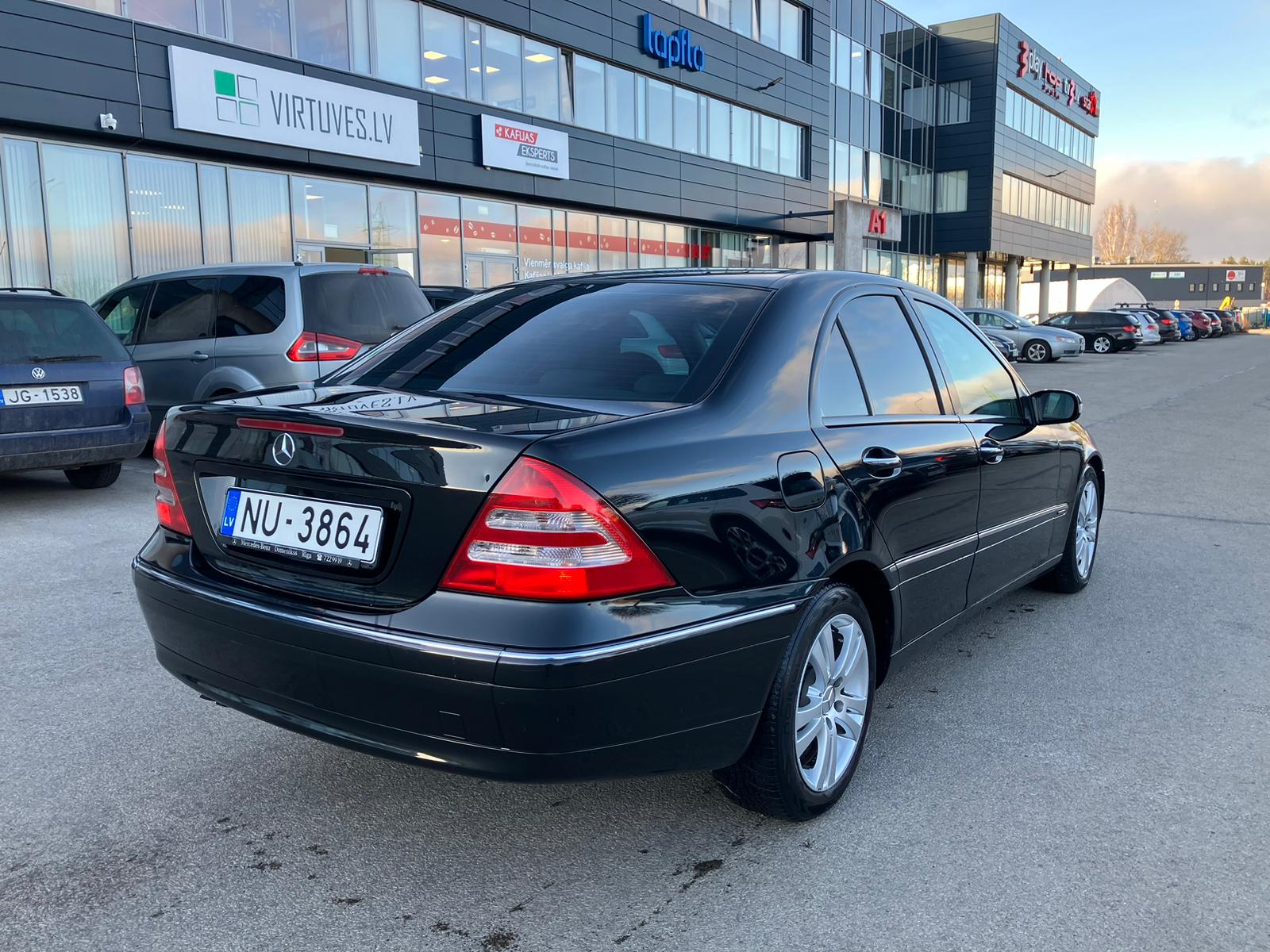 Mercedes Benz C220