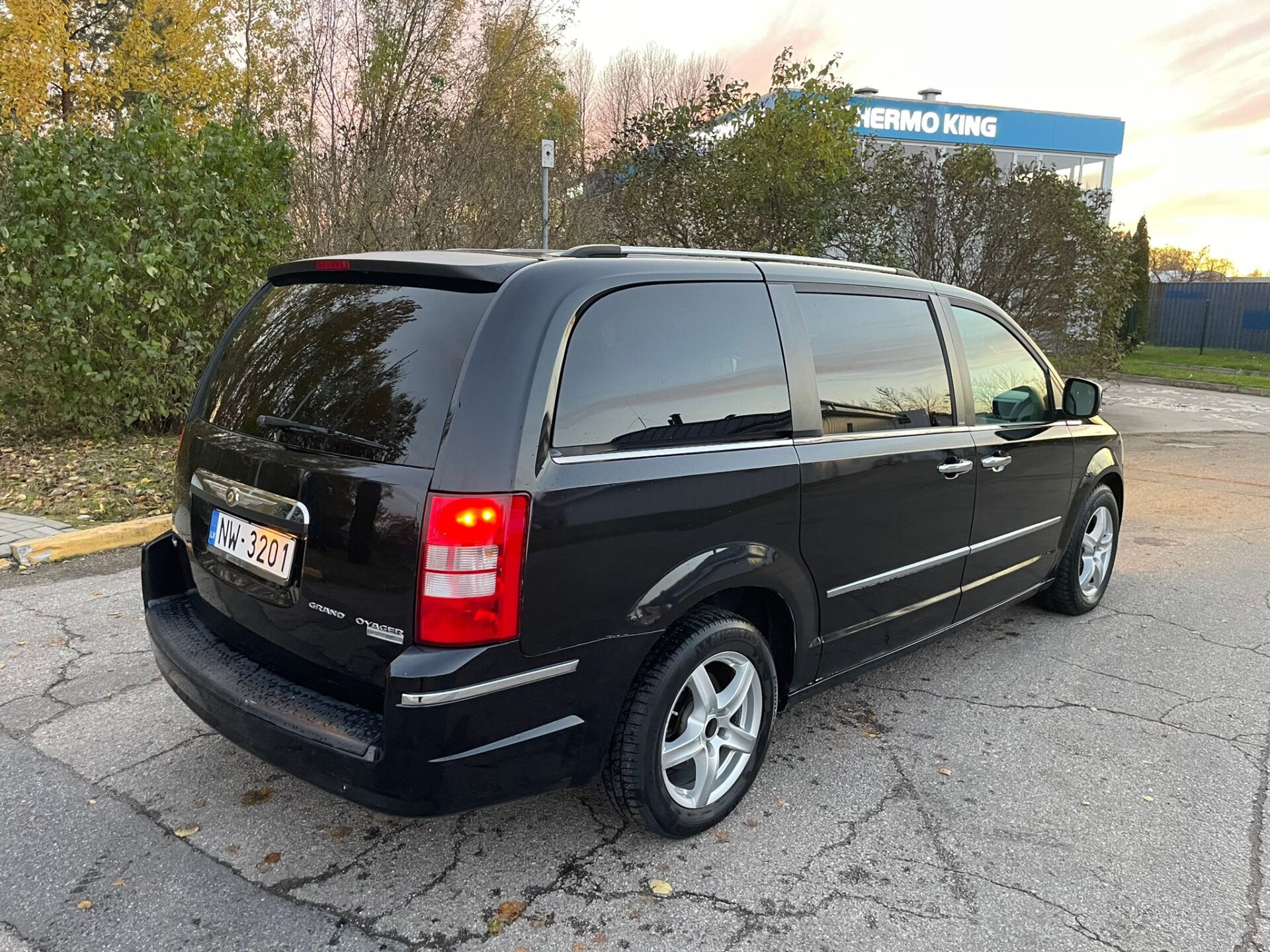 Chrysler Grand Voyager stowngo 7-VIETAS