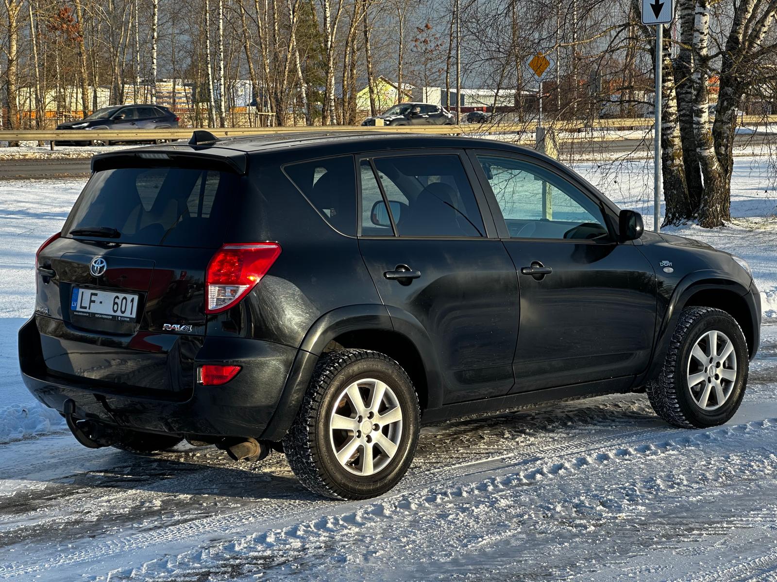 TOYOTA RAV4 4×4