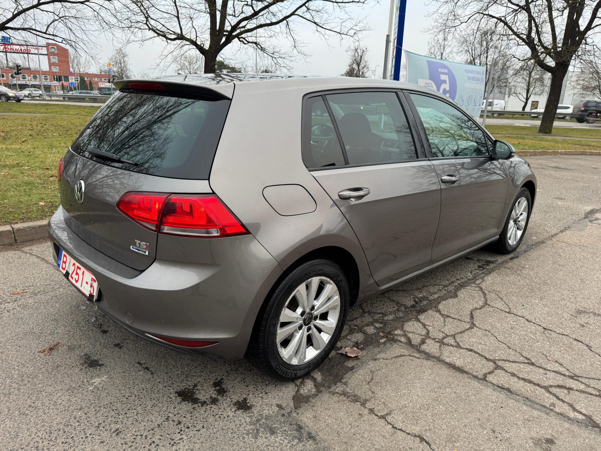 VW Golf tsi bluemotion