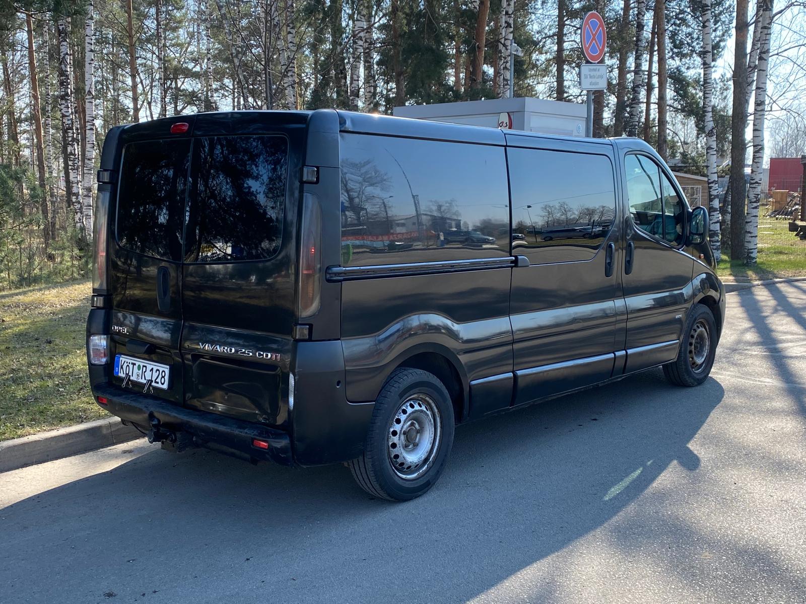 Opel Vivaro Грузовой фургон 3-мест
