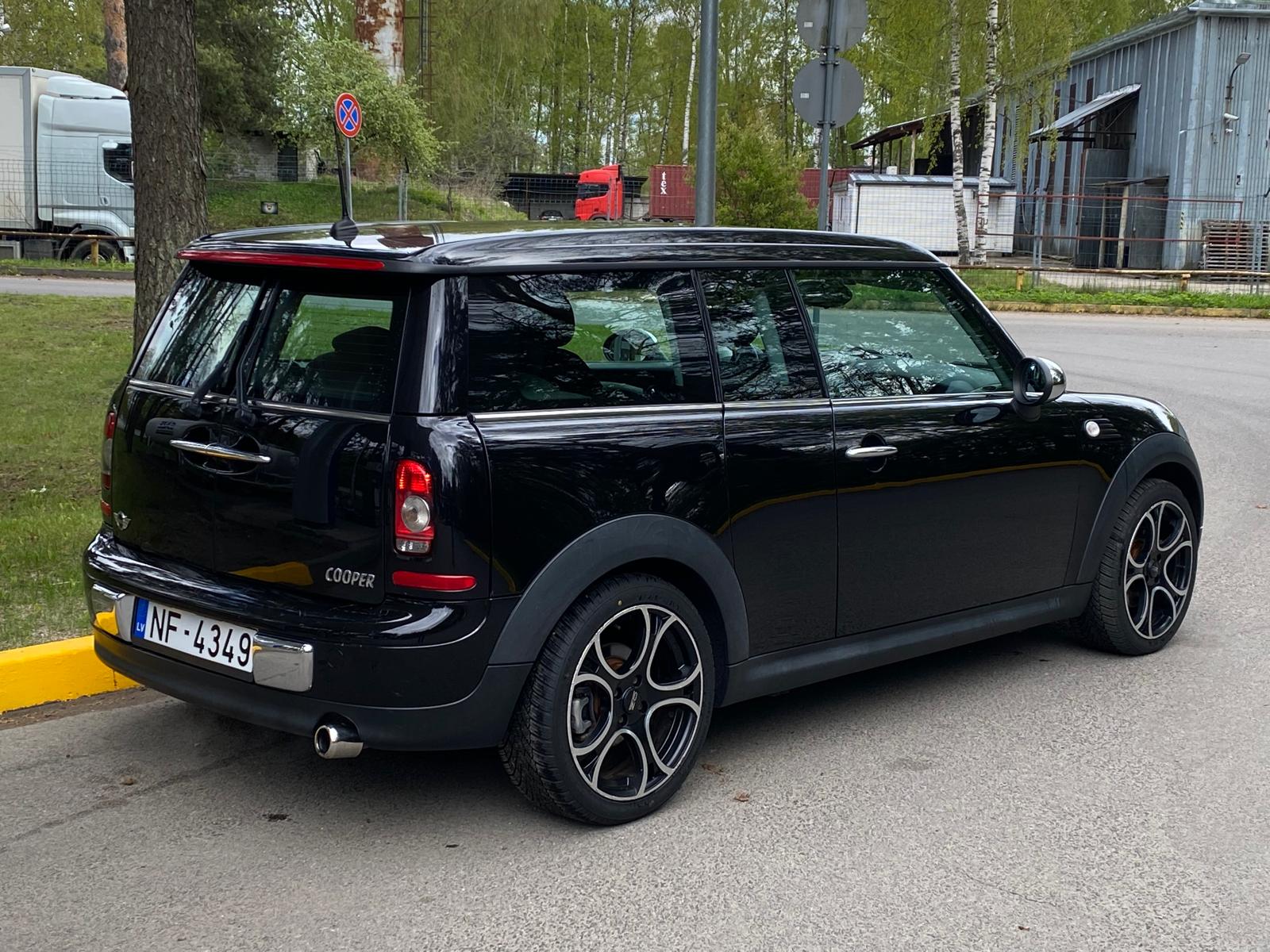 MINI COOPER CLUBMAN