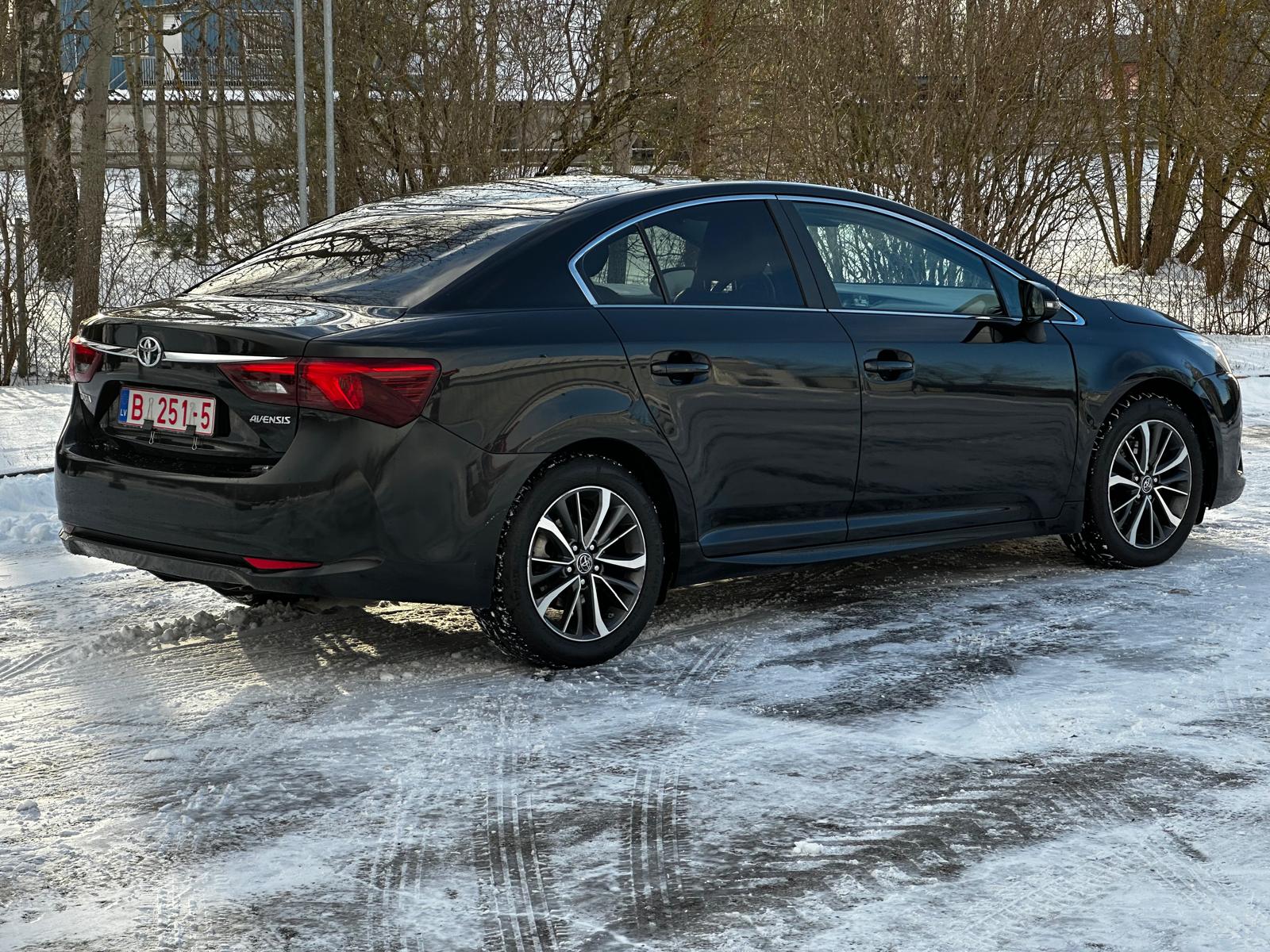 TOYOTA AVENSIS