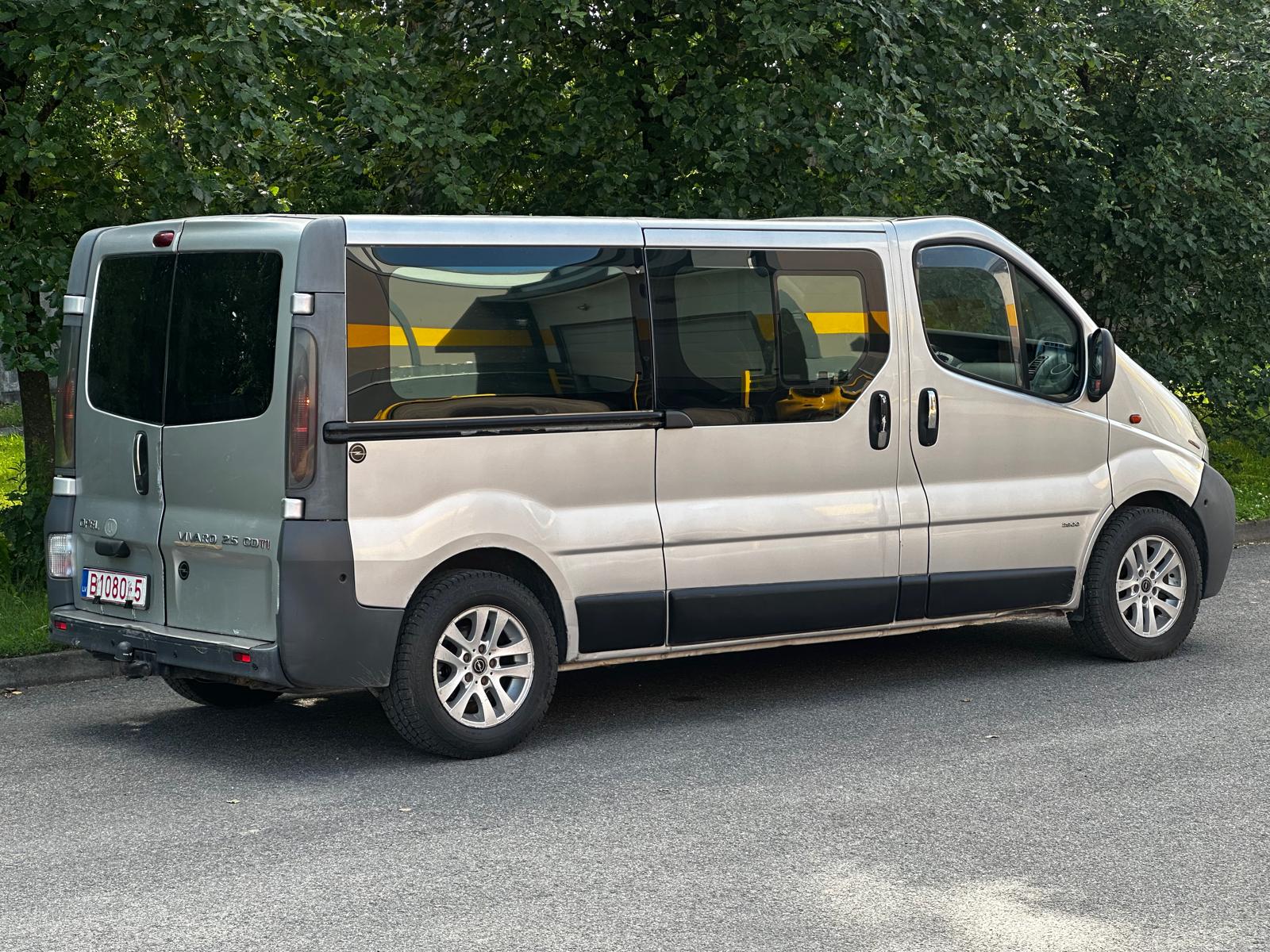 OPEL VIVARO 8-VIETAS