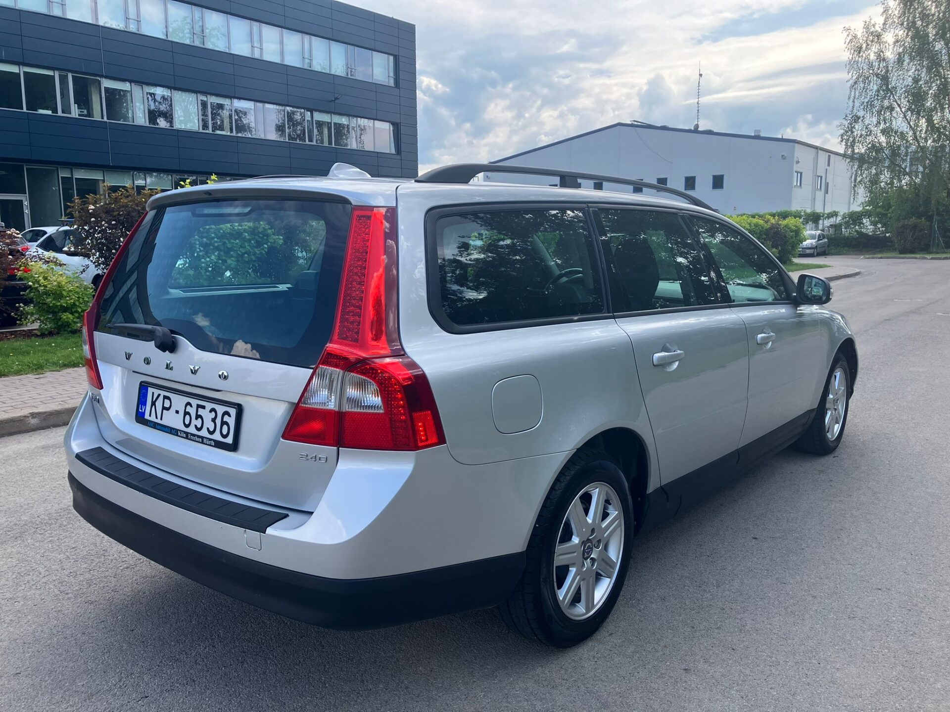 Volvo V70