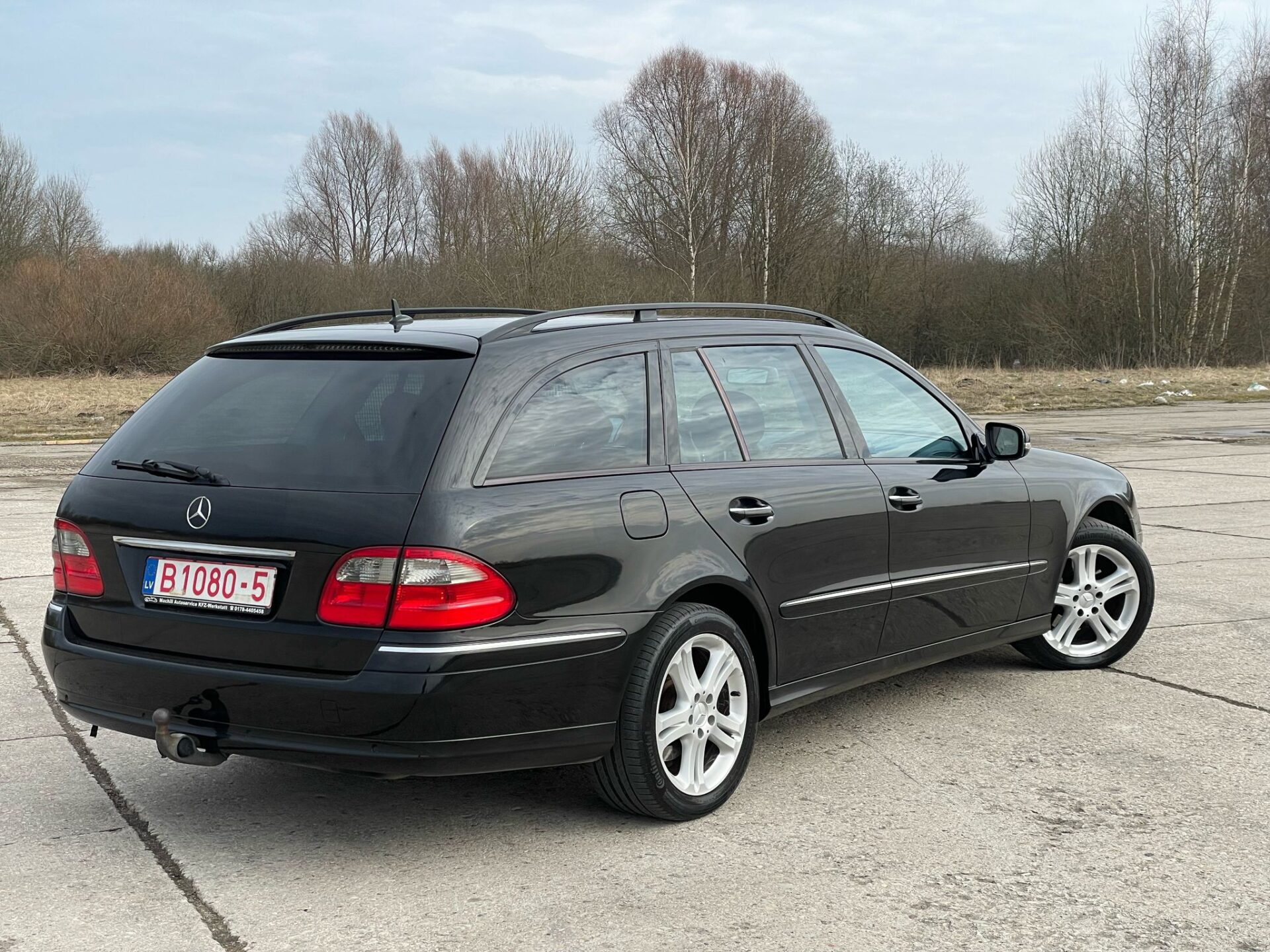 Mercedes Benz E320 AVANTGARDE