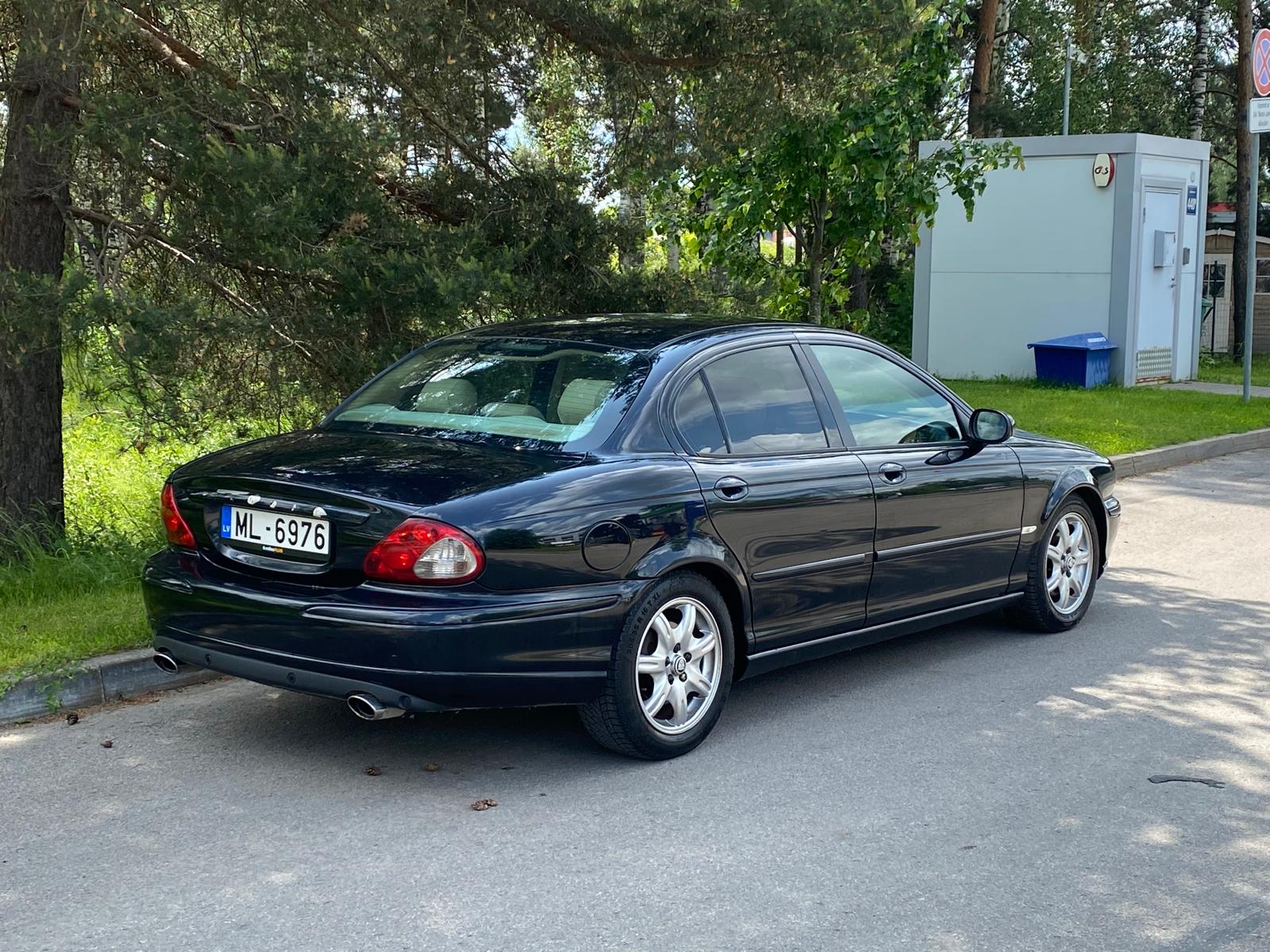 Jaguar X-Type