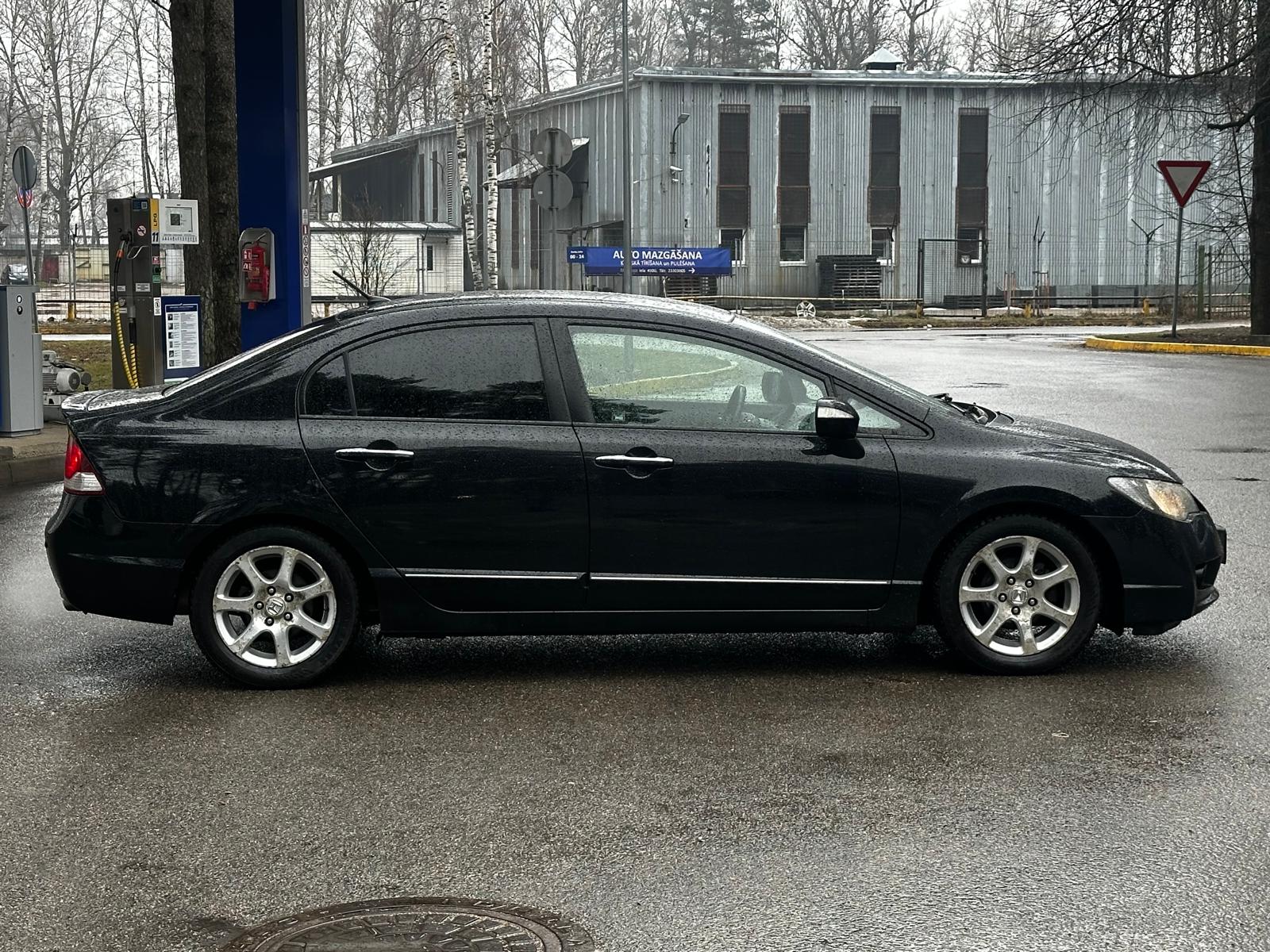 HONDA CIVIC 4DR HYBRID