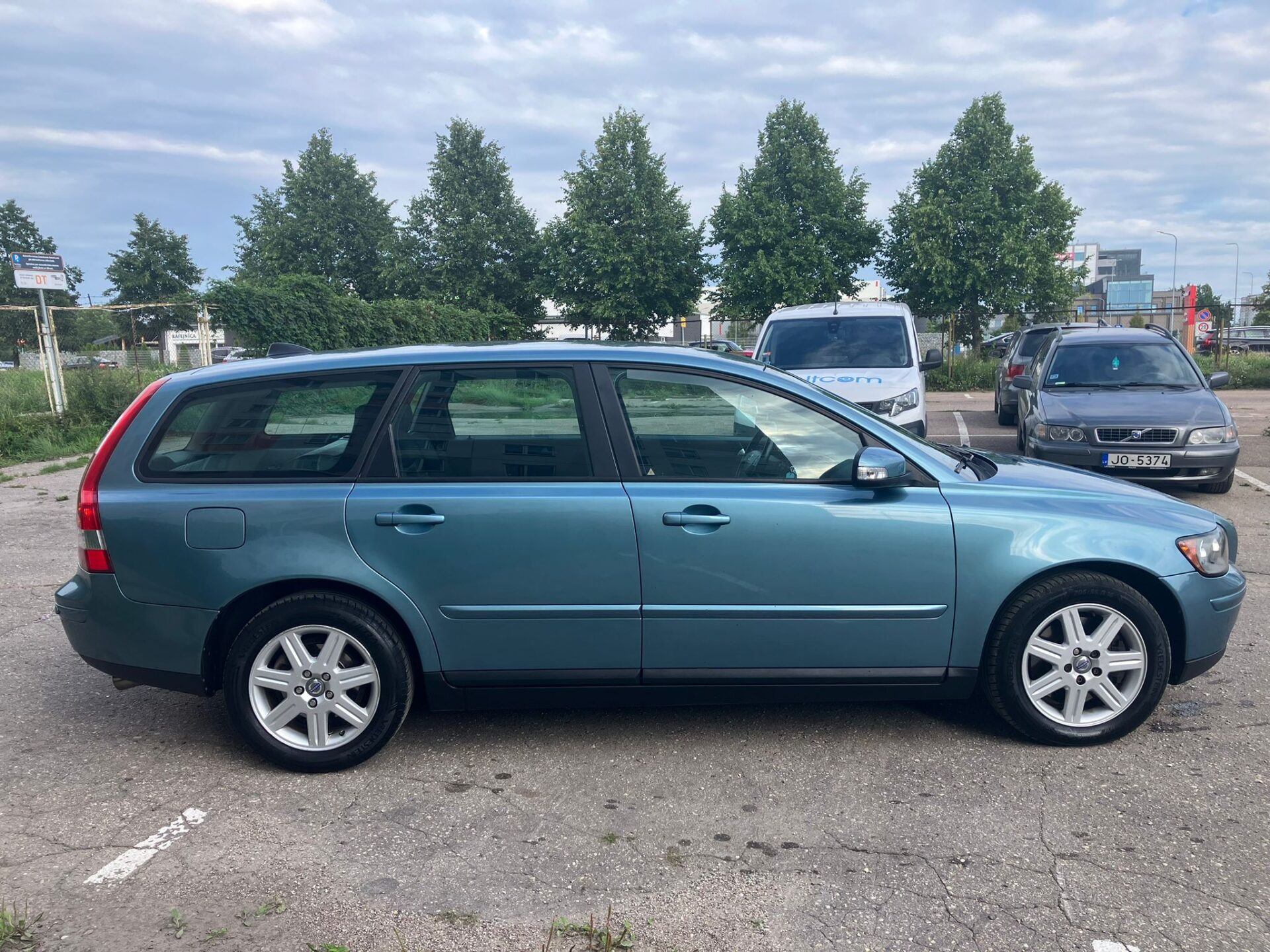 Volvo V50