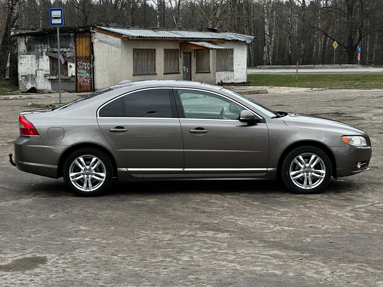 VOLVO S80